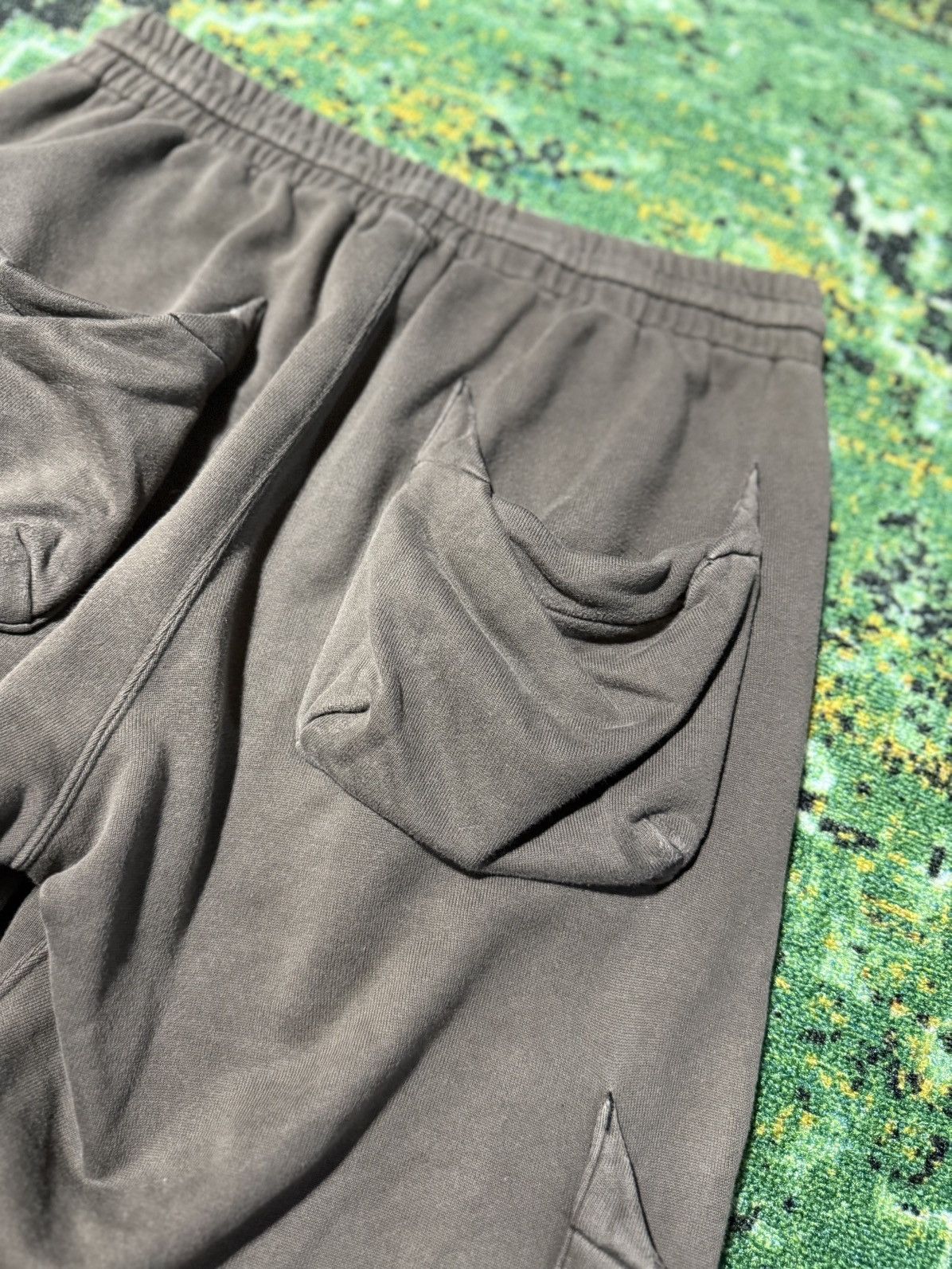 Number (N)ine Number (N)ine SS05 “Nightcrawler” Multi-Pocket Cargo Capris Size US 30 / EU 46 - 16 Thumbnail