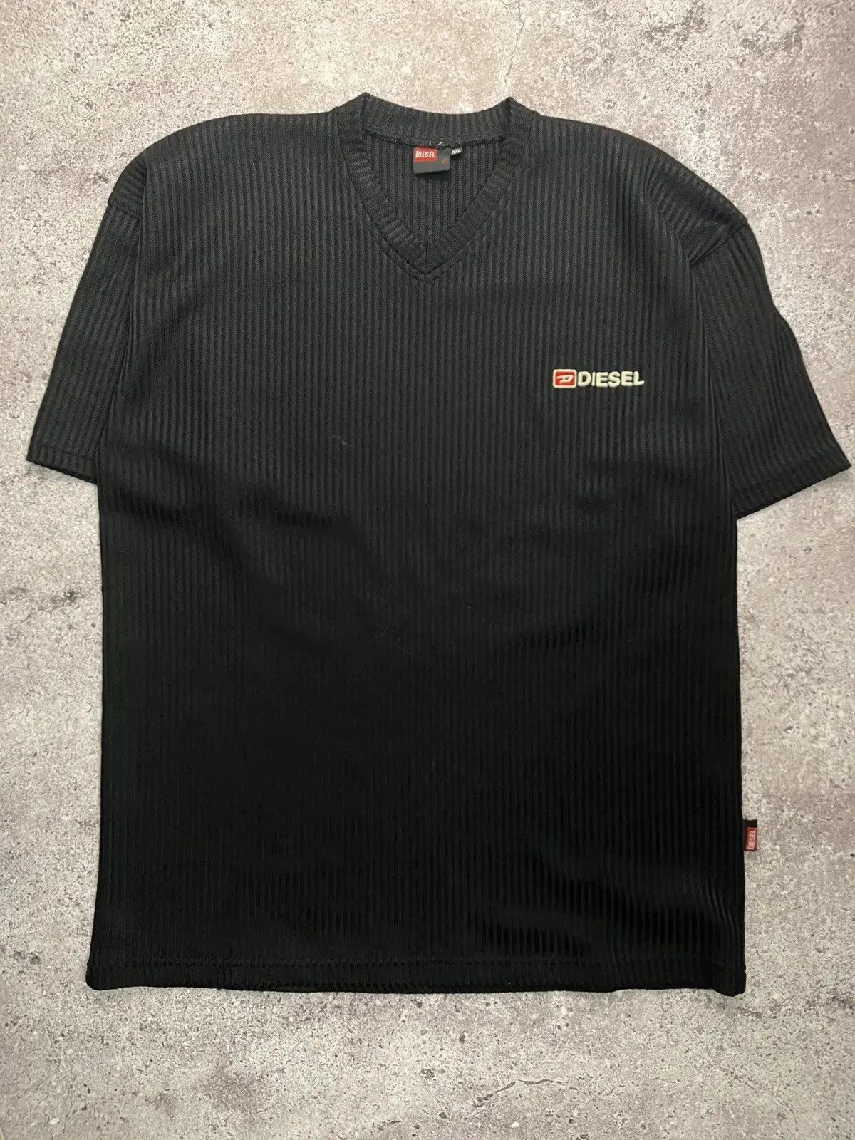 Diesel Diesel Vintage Y2K Black Mini Logo V Neck T Shirt Size US XXL / EU 58 / 5 - 1 Thumbnail