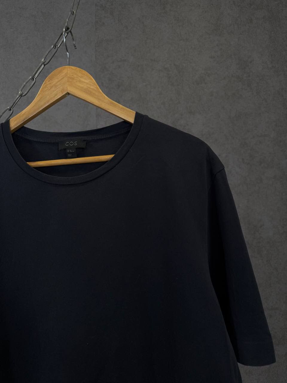 Cos Cos designer tee Size US XL / EU 56 / 4 - 2 Thumbnail