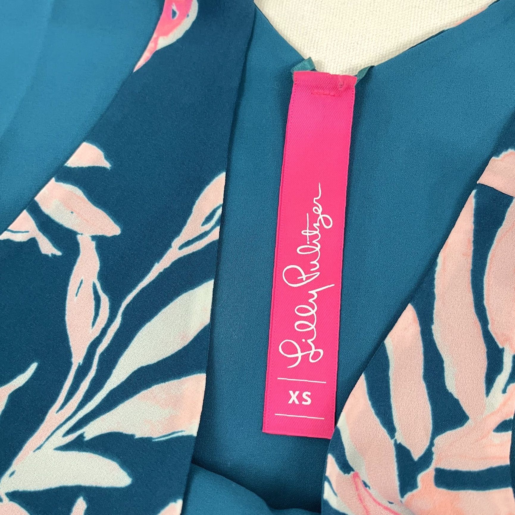 Lilly Pulitzer Lilly Pulitzer Florin Tank Top Womens XS Teal Floral Reversible V-Neck Preppy Size XS / US 0-2 / IT 36-38 - 2 Thumbnail