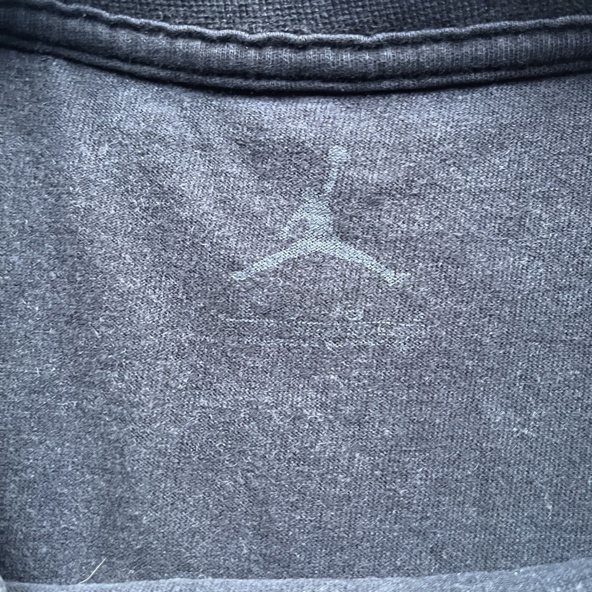 Jordan Brand Vintage Jordan Sneaker Tree of Life Faded Black T Shirt Size US L / EU 52-54 / 3 - 4 Thumbnail
