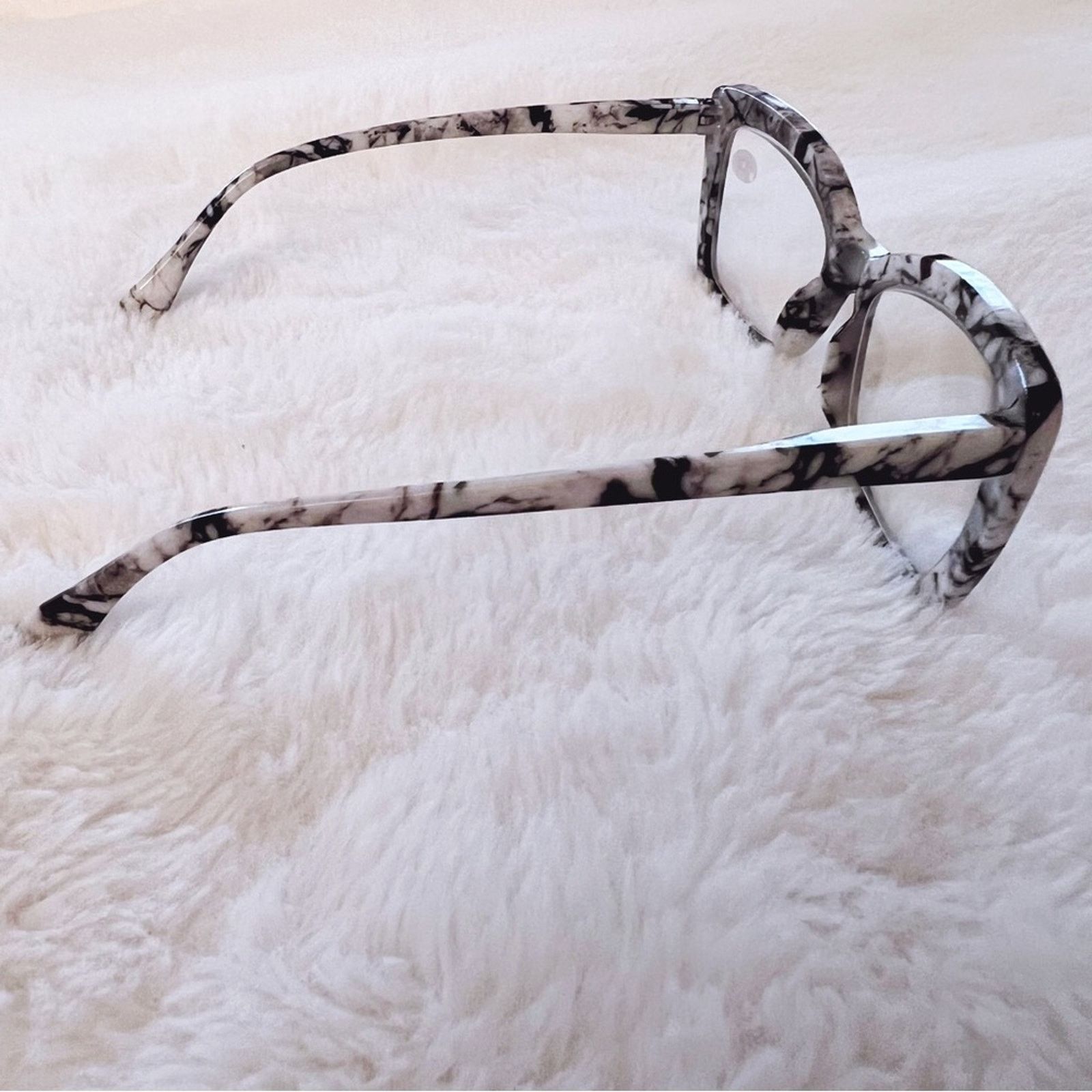 Other Leila White Marble Cateye Oversized Reader Glasses Size ONE SIZE - 7 Thumbnail