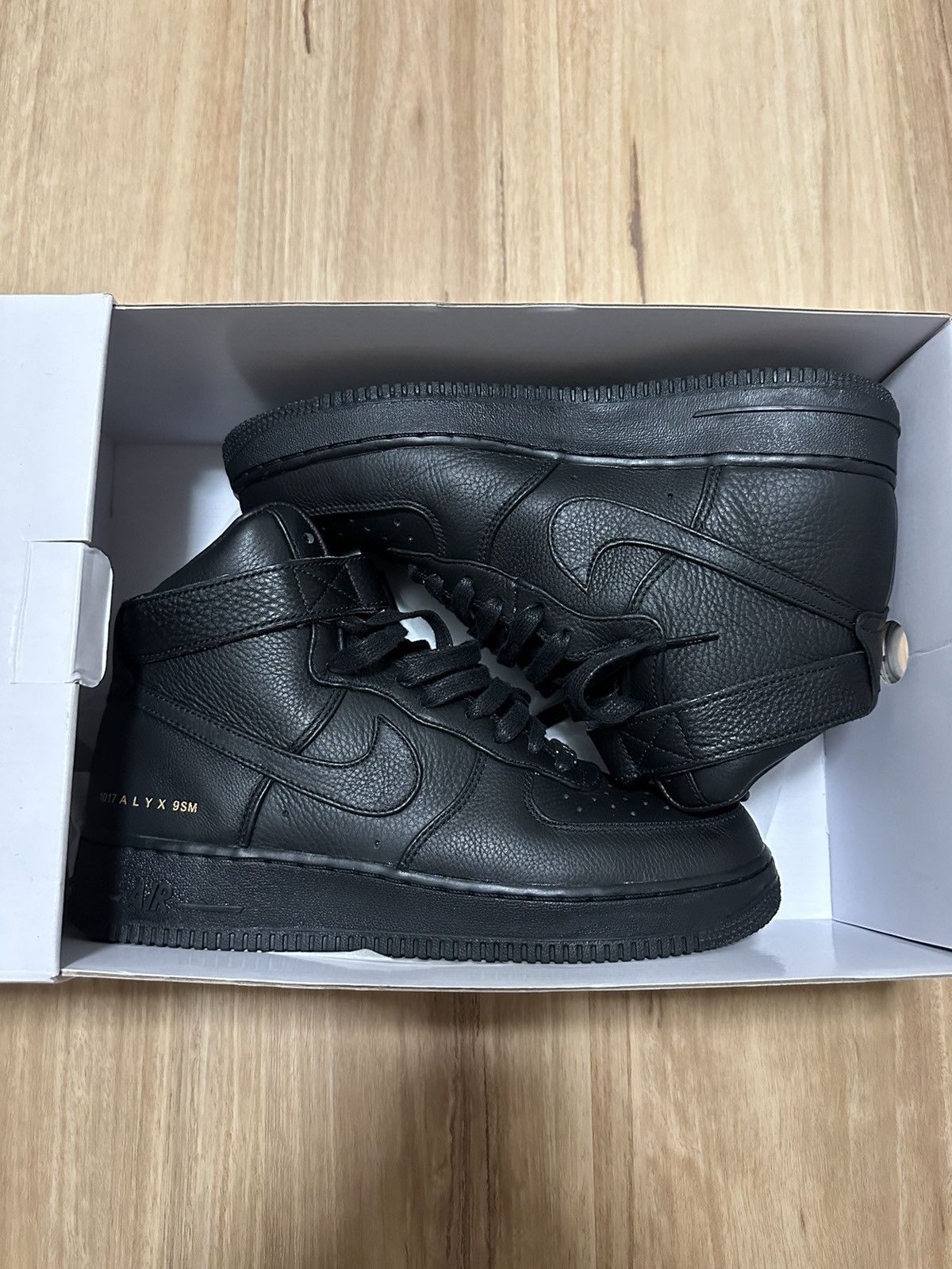 1017 alyx 9sm nike af1