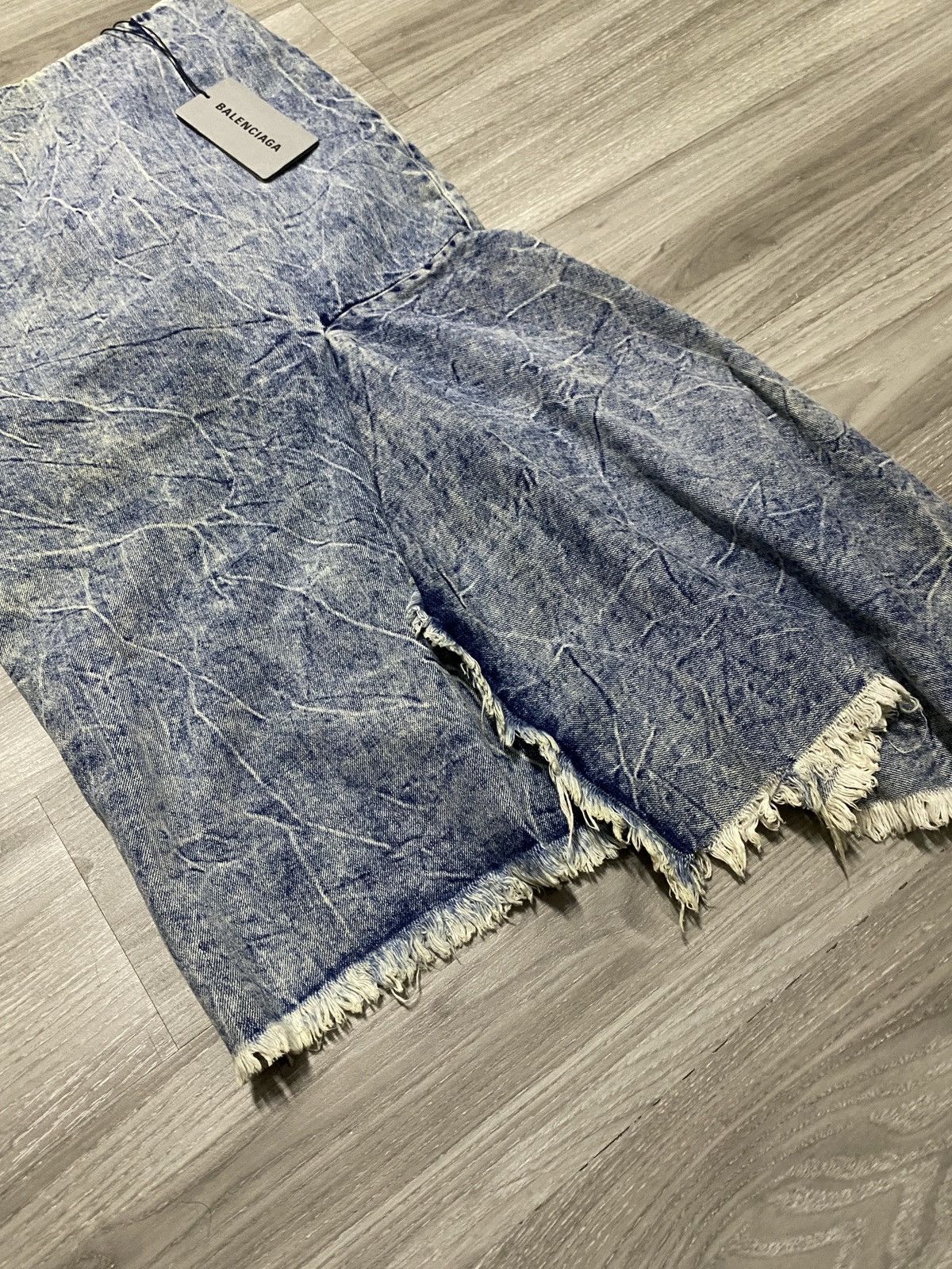 Balenciaga Deadstock- Balenciaga - Frayed Denim Skirt Size 24" / US 00 / IT 34 - 6 Thumbnail