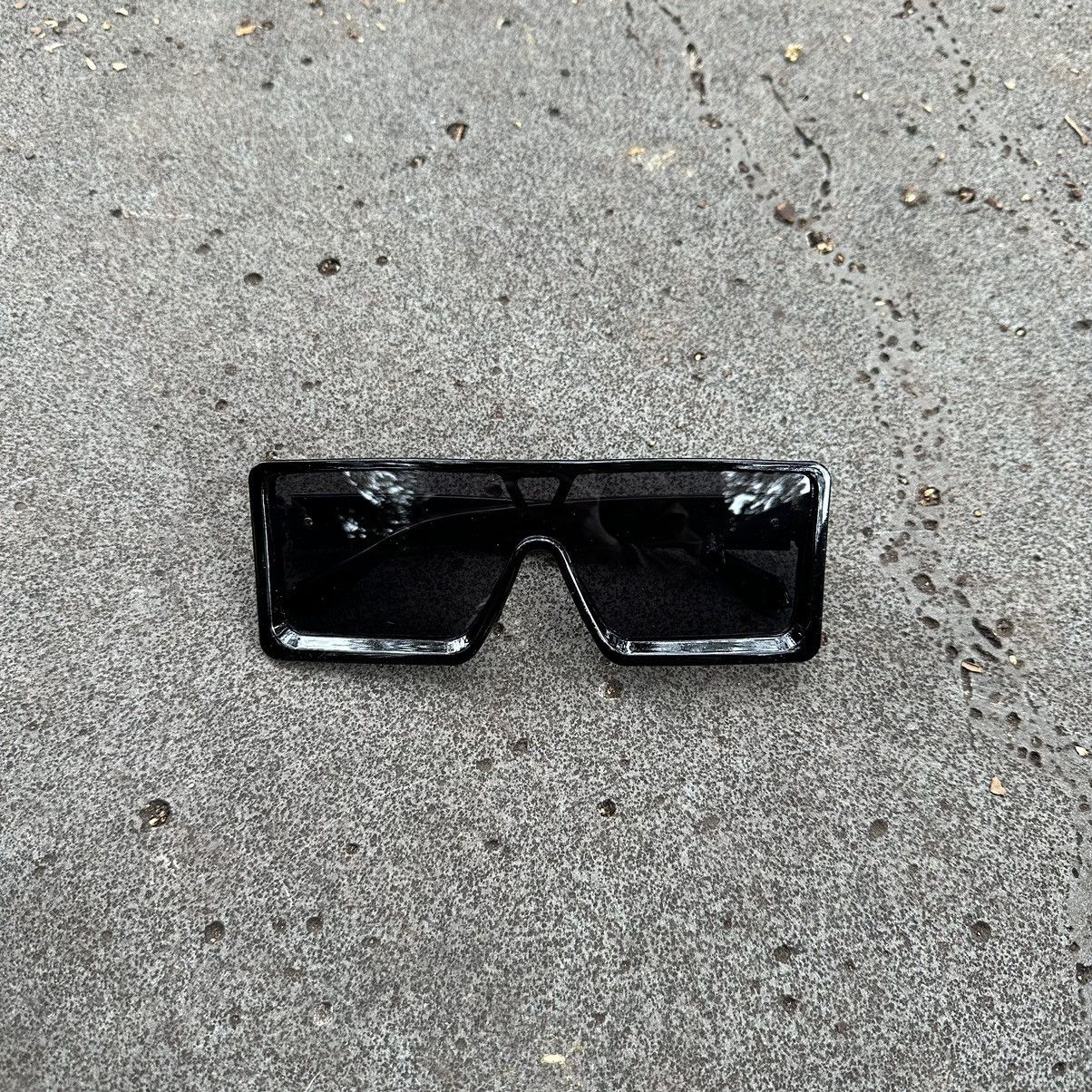 Other SUNGLASSES BRAND NEW CLASSIC RETRO VINTAGE LE97049-01 Size ONE SIZE - 1 Thumbnail