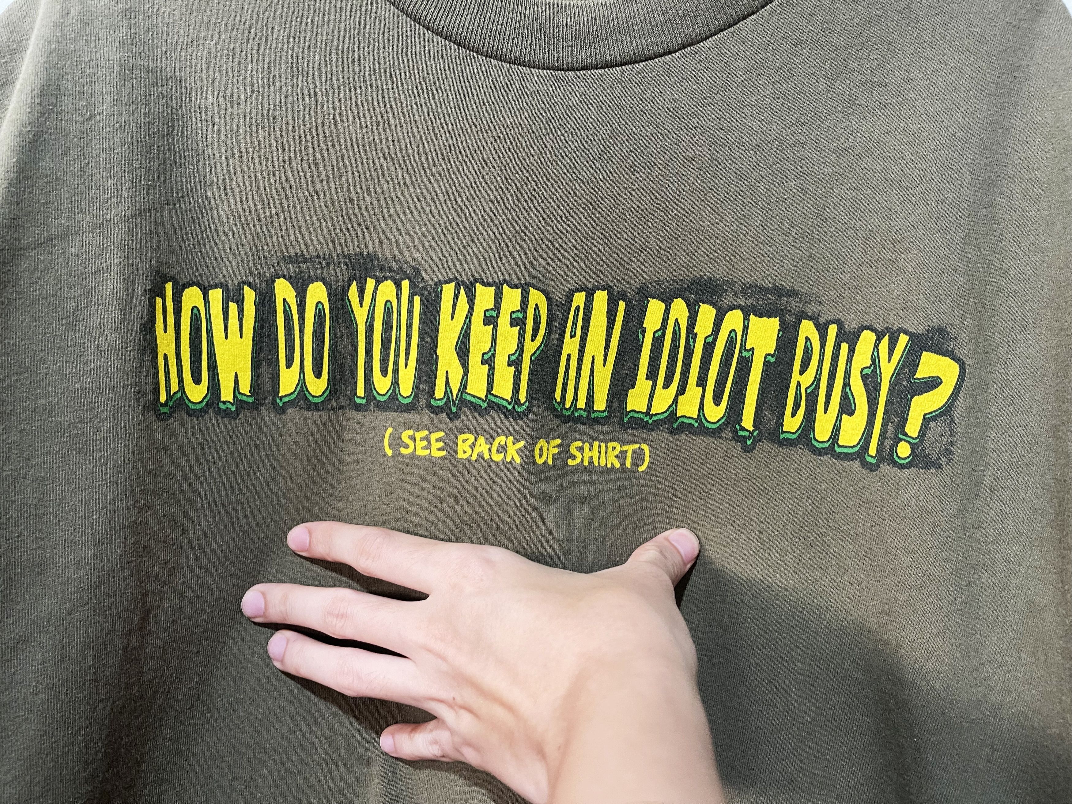 Vintage Vintage How To Keep An Idiot Busy Shirt Size US L / EU 52-54 / 3 - 2 Thumbnail