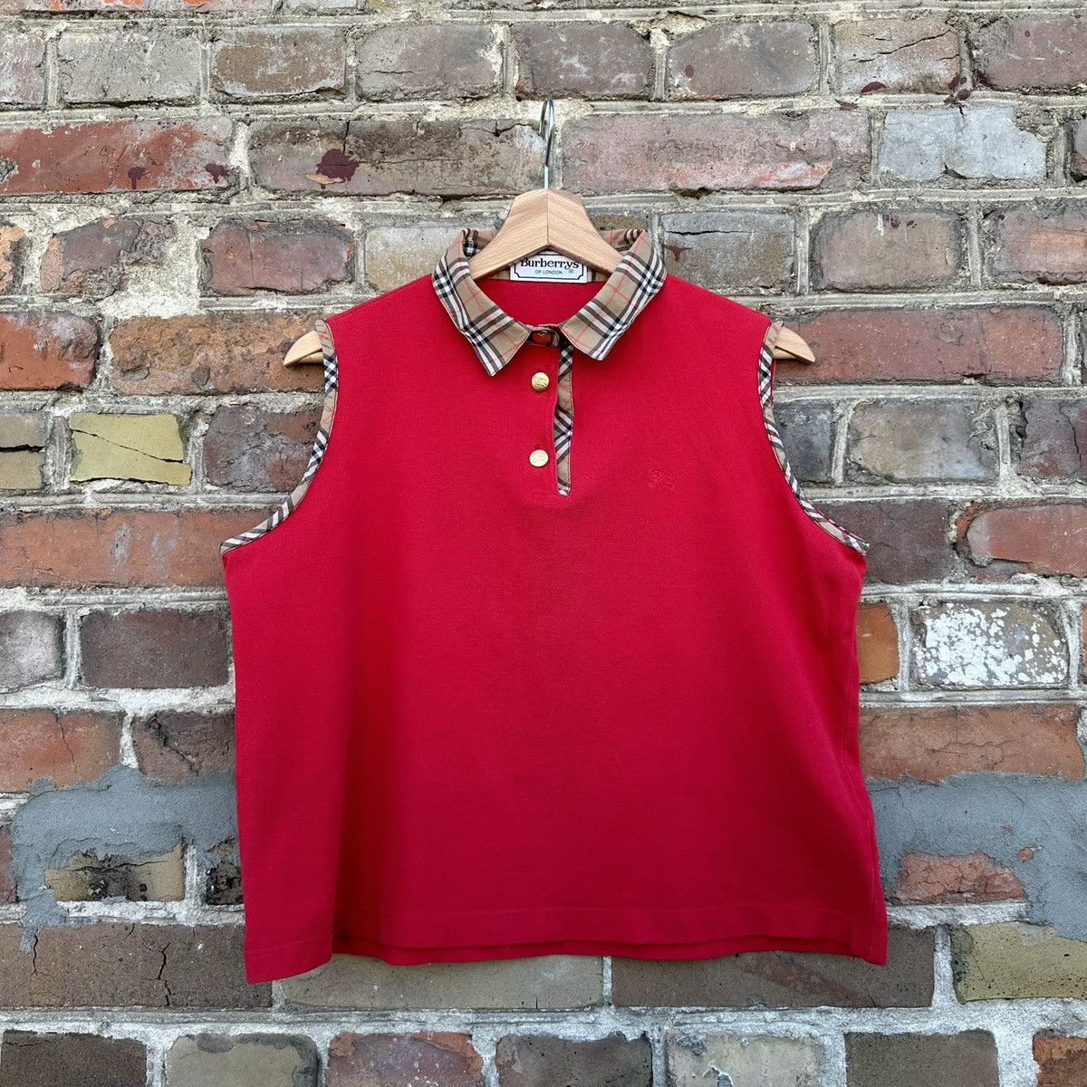 Burberry Burberrys Burberry Vintage Polo Red Shirt Tank Top L Wmns Size L / US 10 / IT 46 - 1 Thumbnail