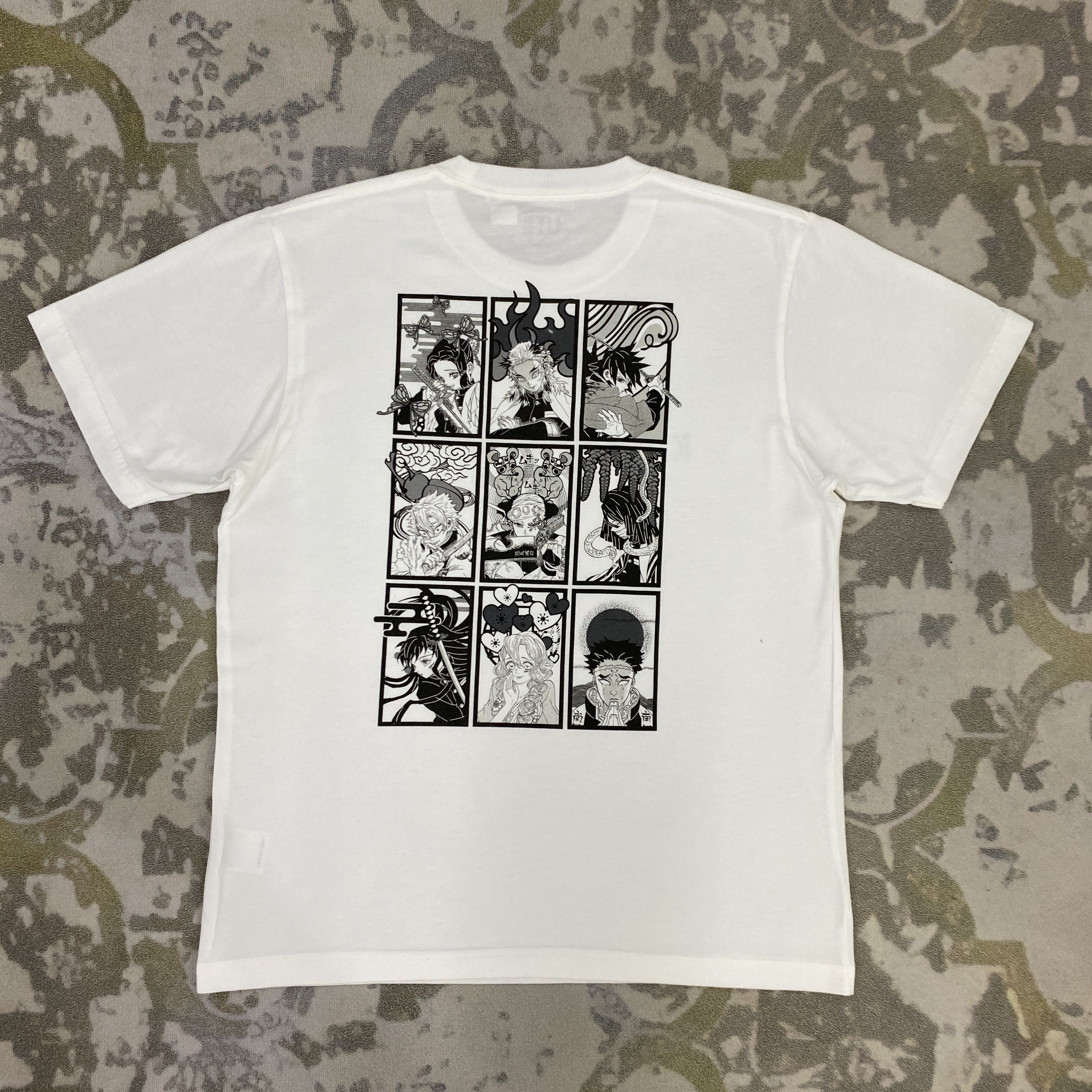 Anime Vintage Demon Slayer:Kimetsu no Yaiba Hashira T-Shirt - K076 Size US M / EU 48-50 / 2 - 1 Thumbnail