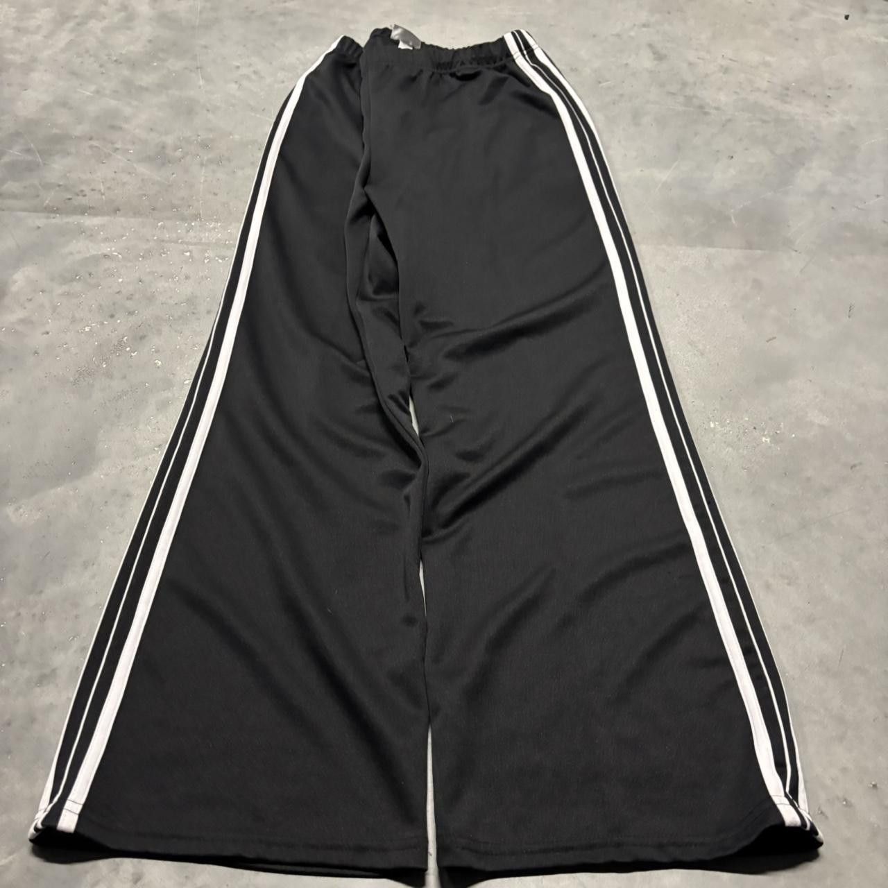 Japanese Brand × Vintage Crazy Vintage Y2K/2000s Baggy Black Striped Streetwear Skater Track Pants! Size US 36 / EU 52 - 2 Thumbnail