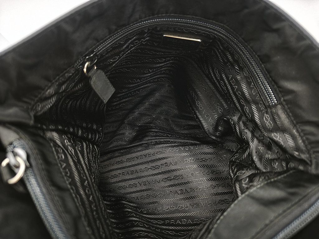 Prada authentic PRADA nylon hard handle hand carry bag Size ONE SIZE - 4 Thumbnail