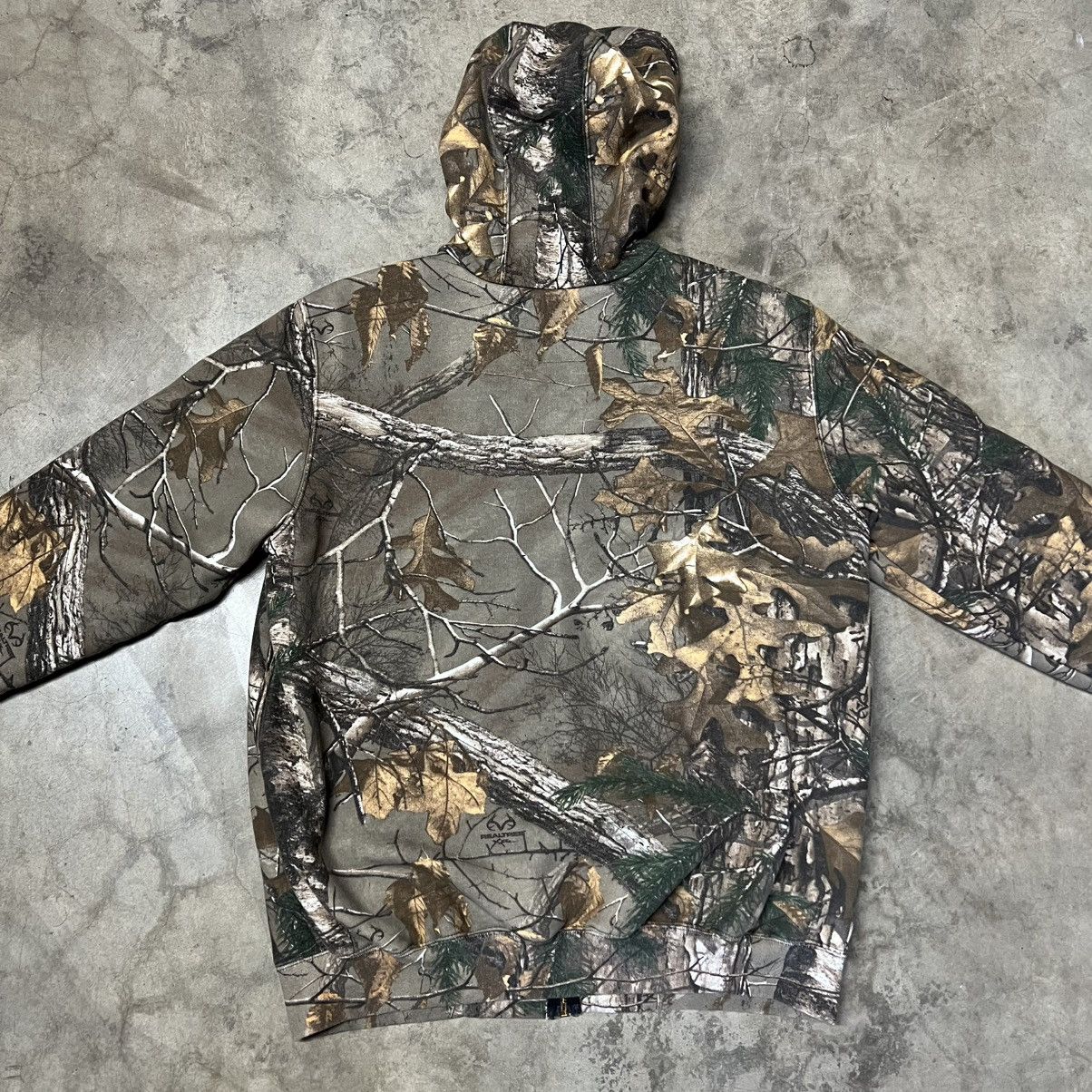 Carhartt × Carhartt Wip × Vintage Vintage Carhartt Real-Tree Camouflage Hooded Jacket Size US M / EU 48-50 / 2 - 7 Thumbnail