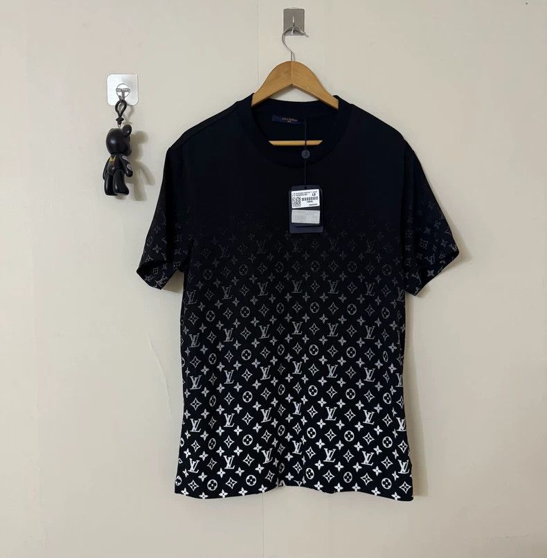 Louis Vuitton Louis Vuitton Gradient Short Sleeve Size US L / EU 52-54 / 3 - 1 Thumbnail