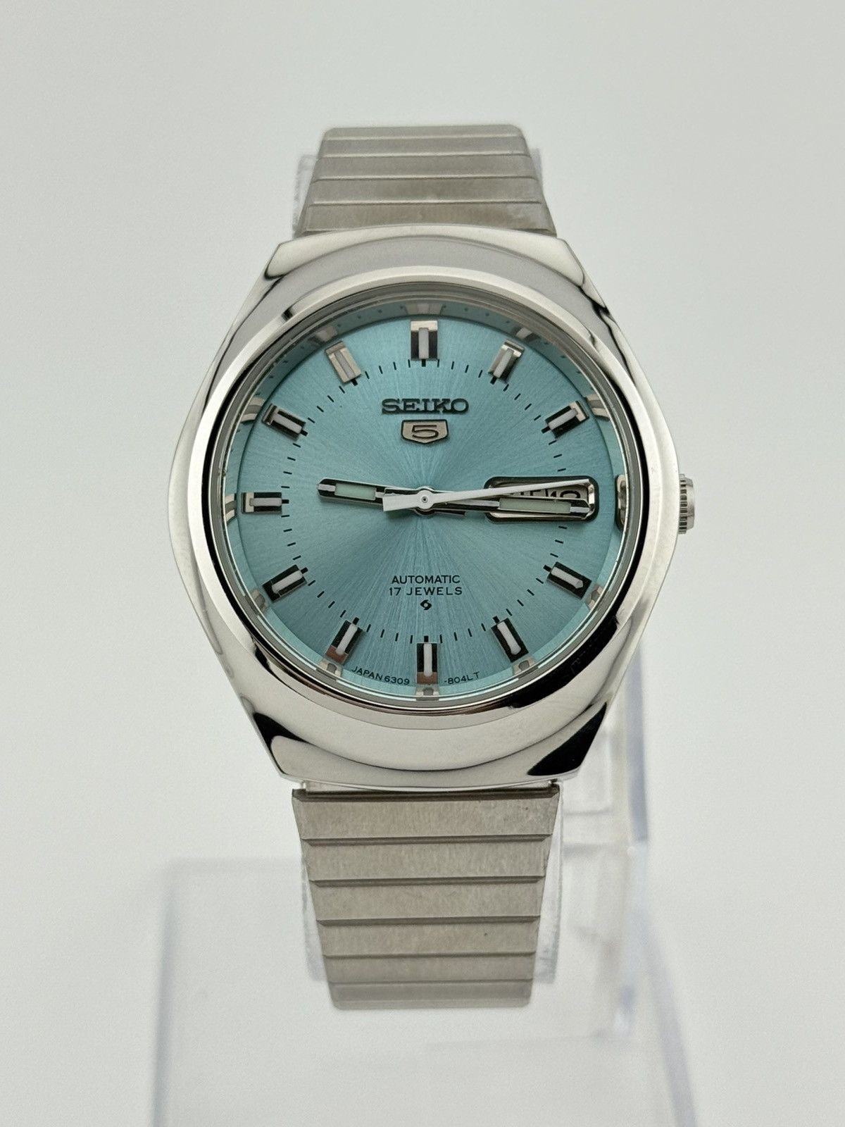 Seiko Vintage Seiko 5 Automatic Sky Blue Dial Men’s Watch 36mm Size 36 - 1 Thumbnail