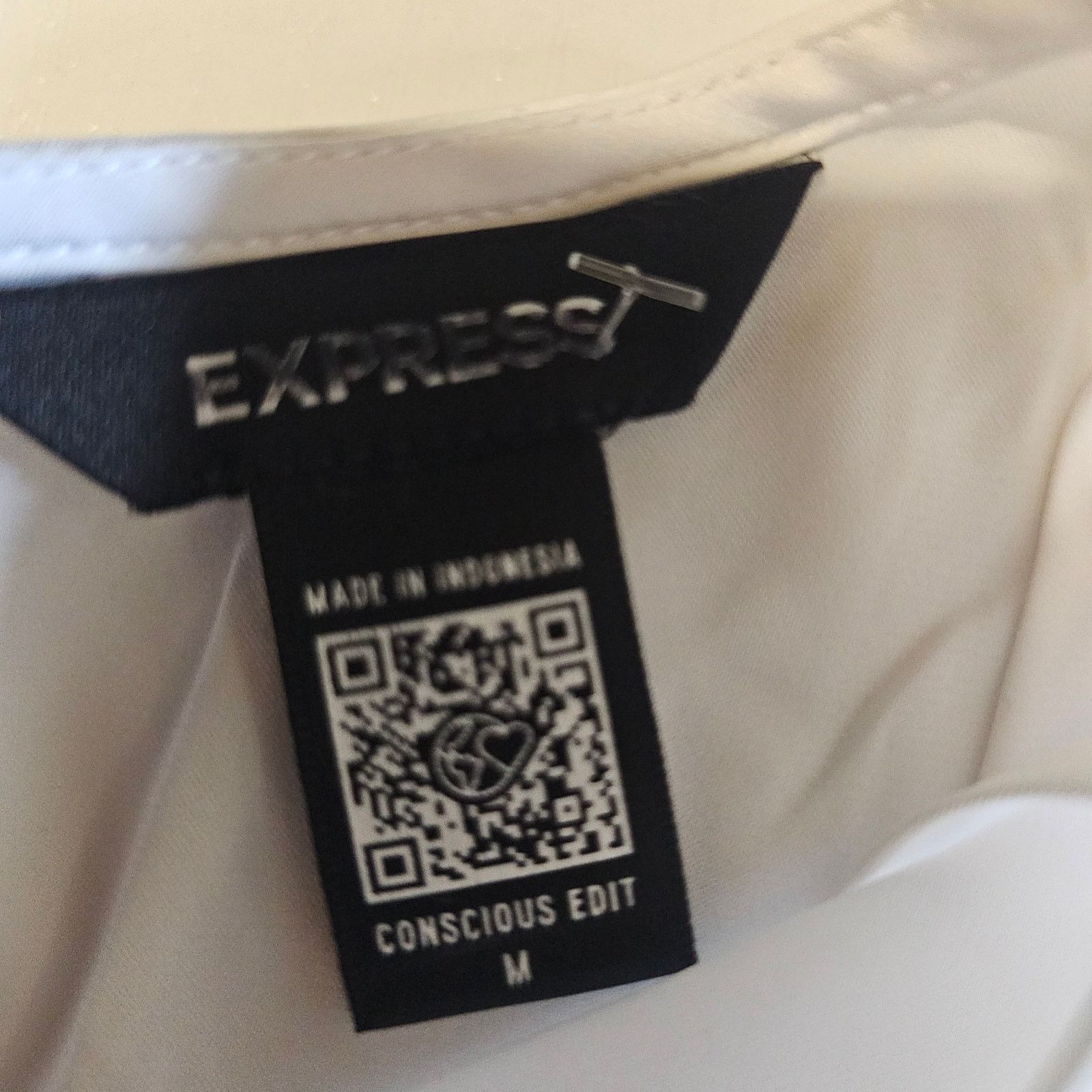 Express Express Basic White Minimalist Top Pleated Shoulder M 3582 Size M / US 6-8 / IT 42-44 - 3 Thumbnail