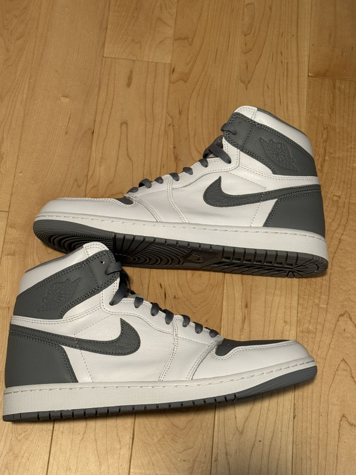 Air Jordan 1 Retro High OG Stealth
