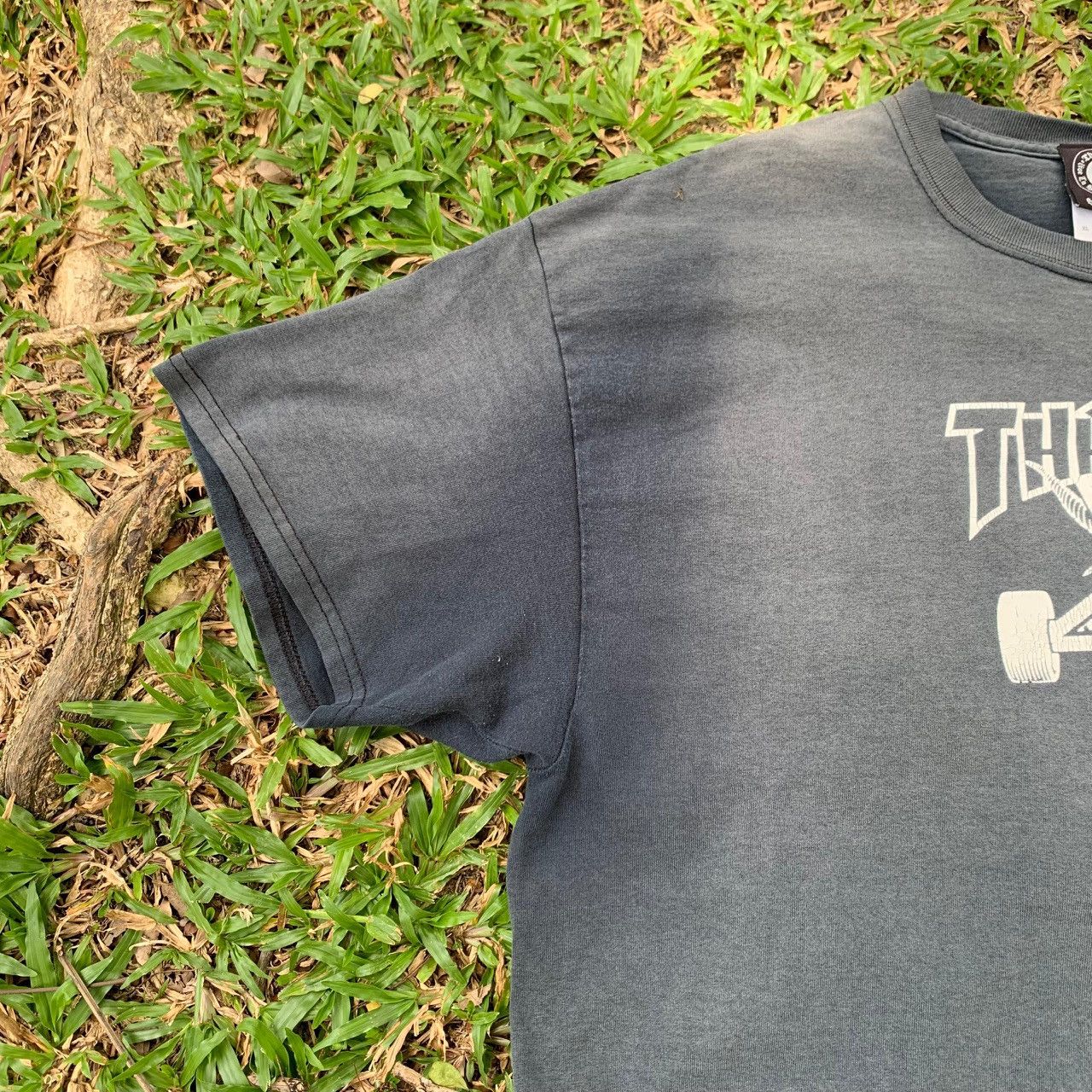 Vintage Thrashed Sun Faded Thrasher Distressed Grunge ERD WCC BAND Size US XL / EU 56 / 4 - 7 Thumbnail