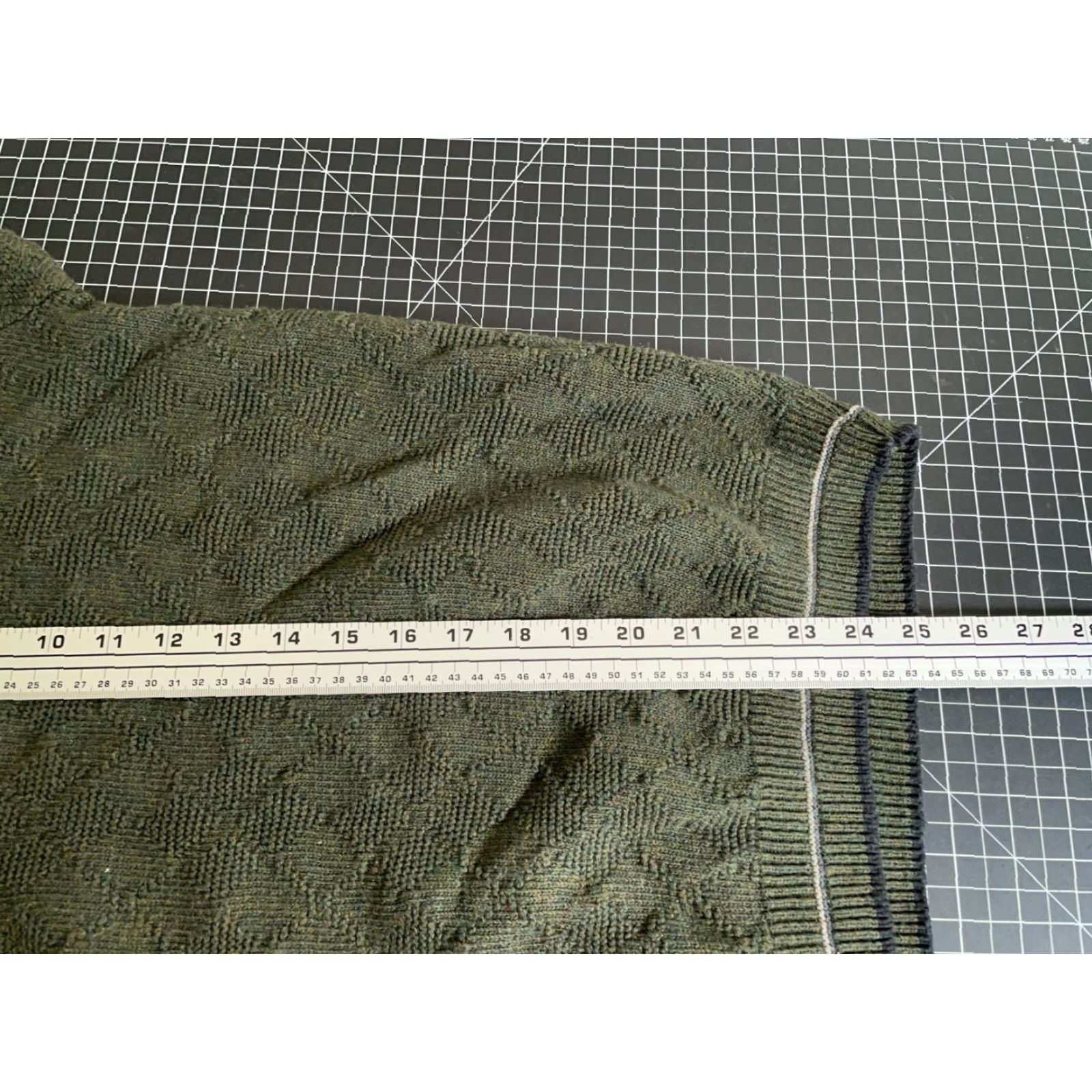 Haggar VINTAGE Haggar Tour Golf Sweater Shirt Adult Medium Green Cotton Blend Heavyweight V-Neck Pullover Men’s 90s Golf Embroidered US Made Size US M / EU 48-50 / 2 - 6 Thumbnail