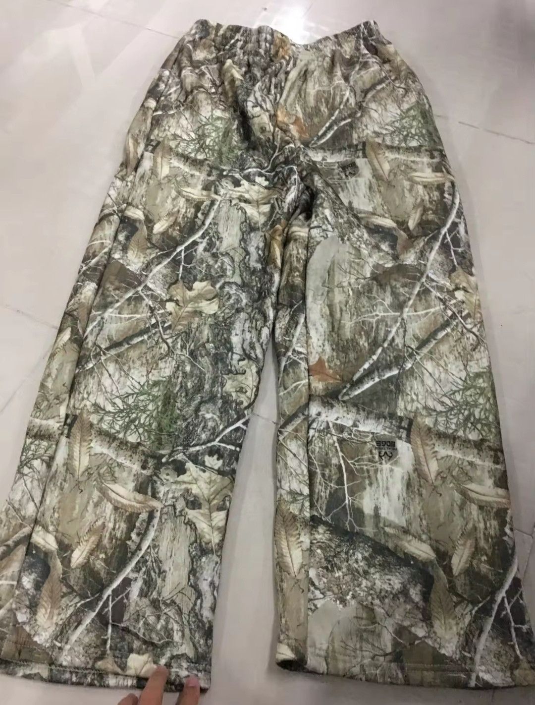 Japanese Brand × Realtree × Vintage Cotton Real Tree Camouflage Baggy Sweatpants Size US 36 / EU 52 - 6 Thumbnail