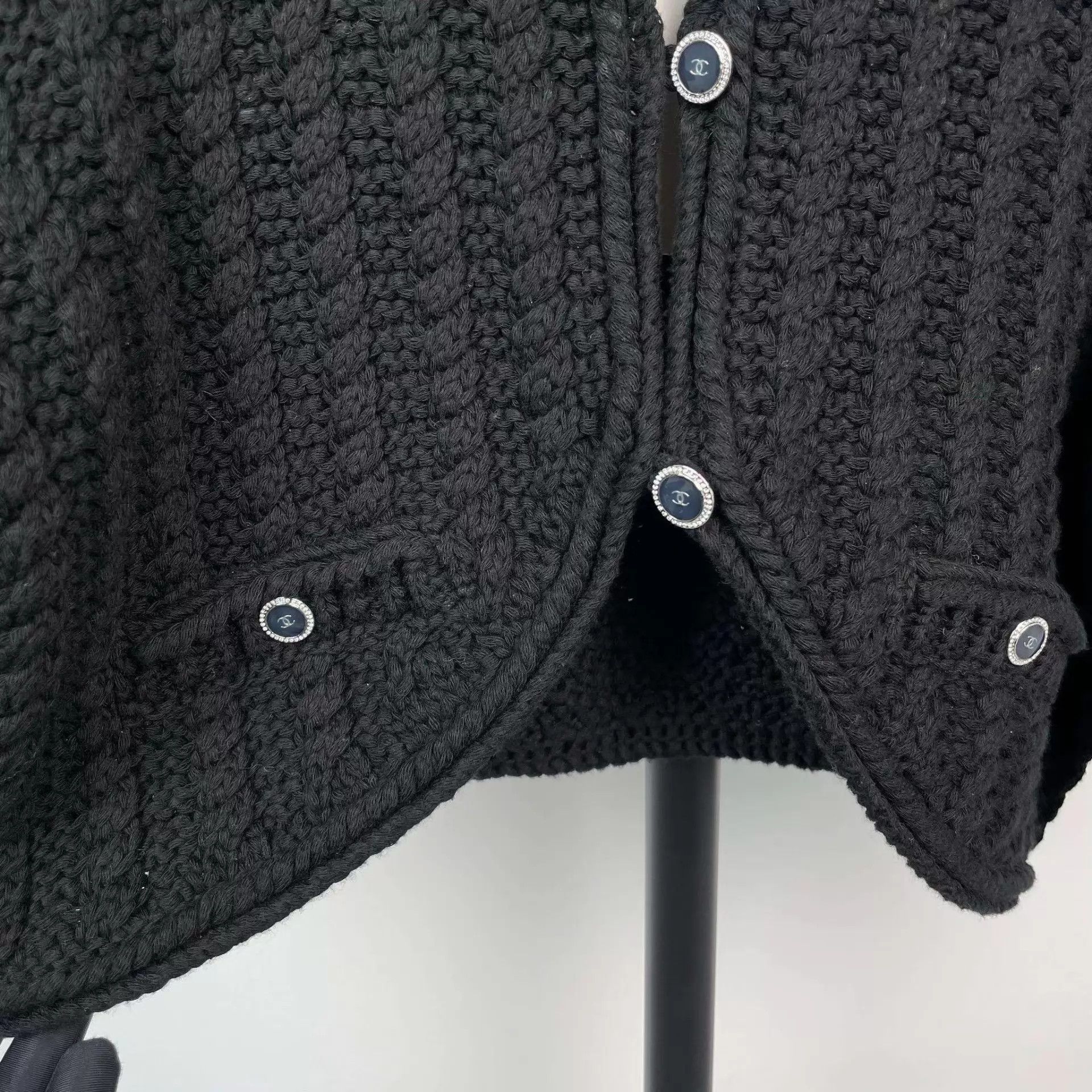 Chanel Chanel black knit cardigan 38 Size S / US 4 / IT 40 - 9 Thumbnail