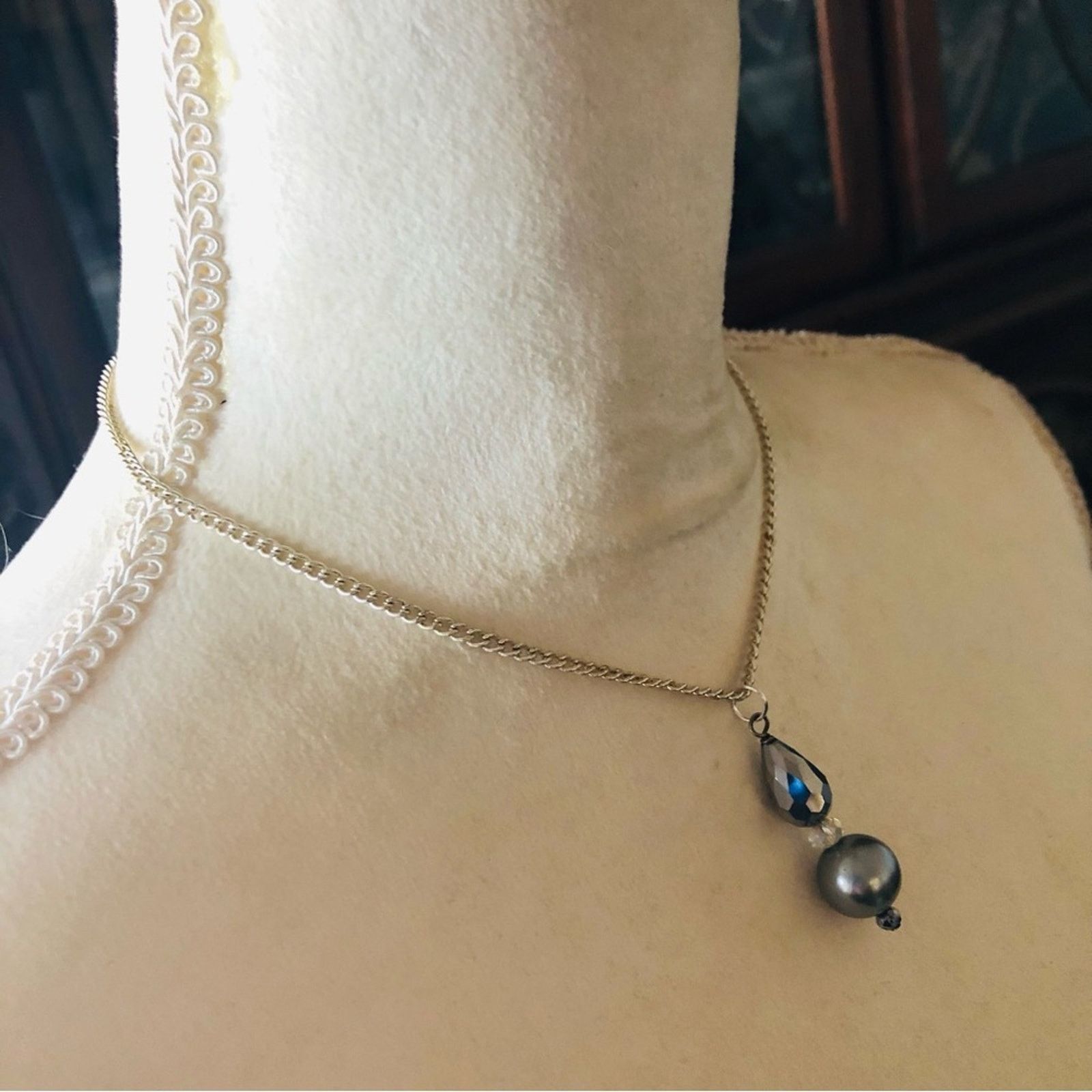 Handmade Handcrafted faceted glass crystal and pearl drop necklace Size ONE SIZE - 3 Thumbnail