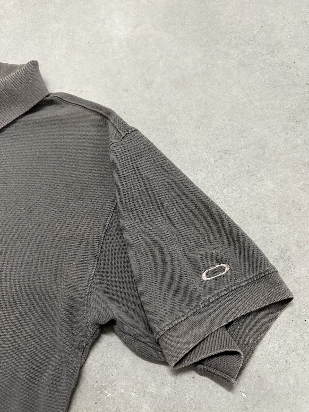 Oakley Oakley Red Tag Grey Polo Size US L / EU 52-54 / 3 - 3 Thumbnail