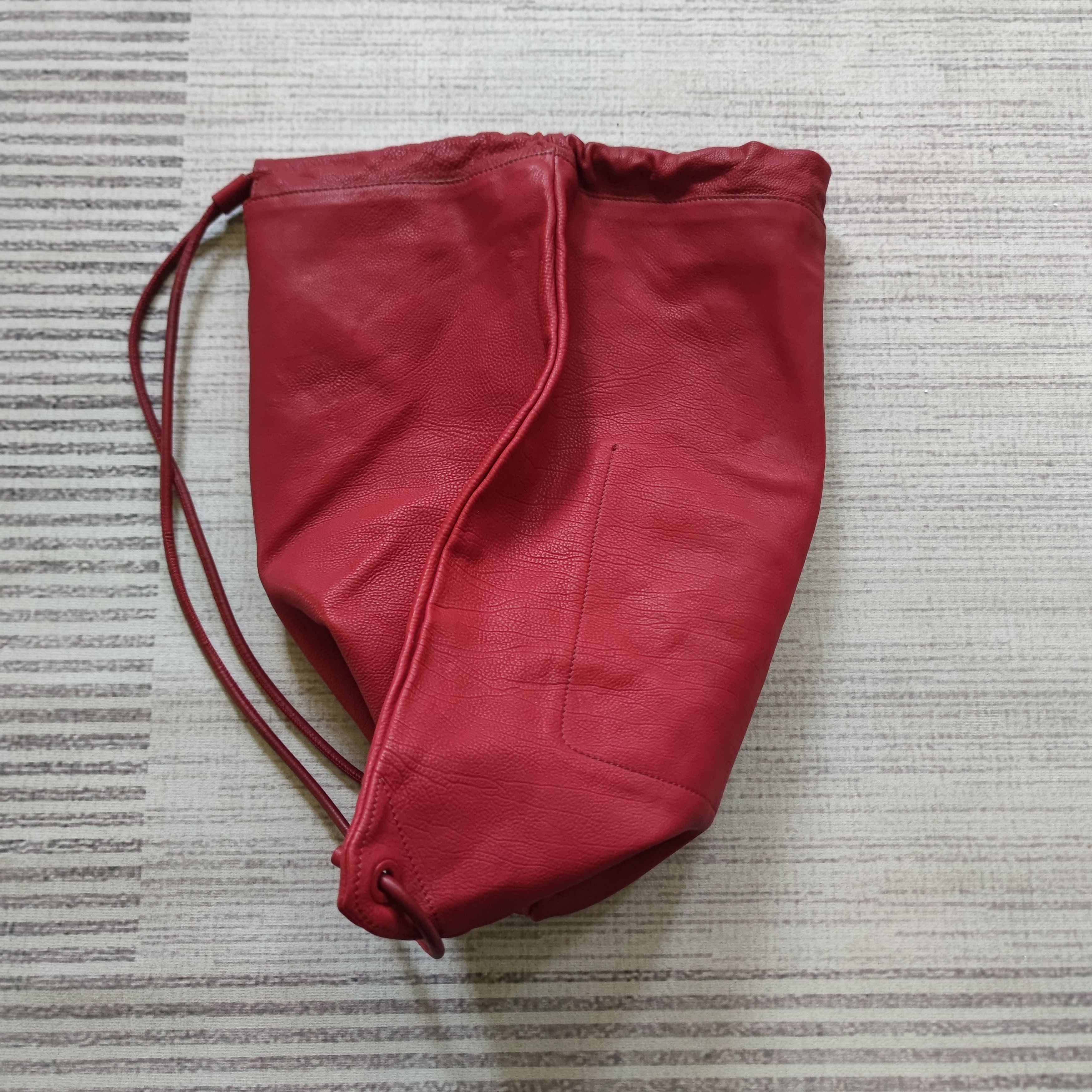 Burberry × Burberry Prorsum AUTHENTIC SS14 BURBERRY RED LEATHER DRAWSTRING BAG Size ONE SIZE - 8 Thumbnail