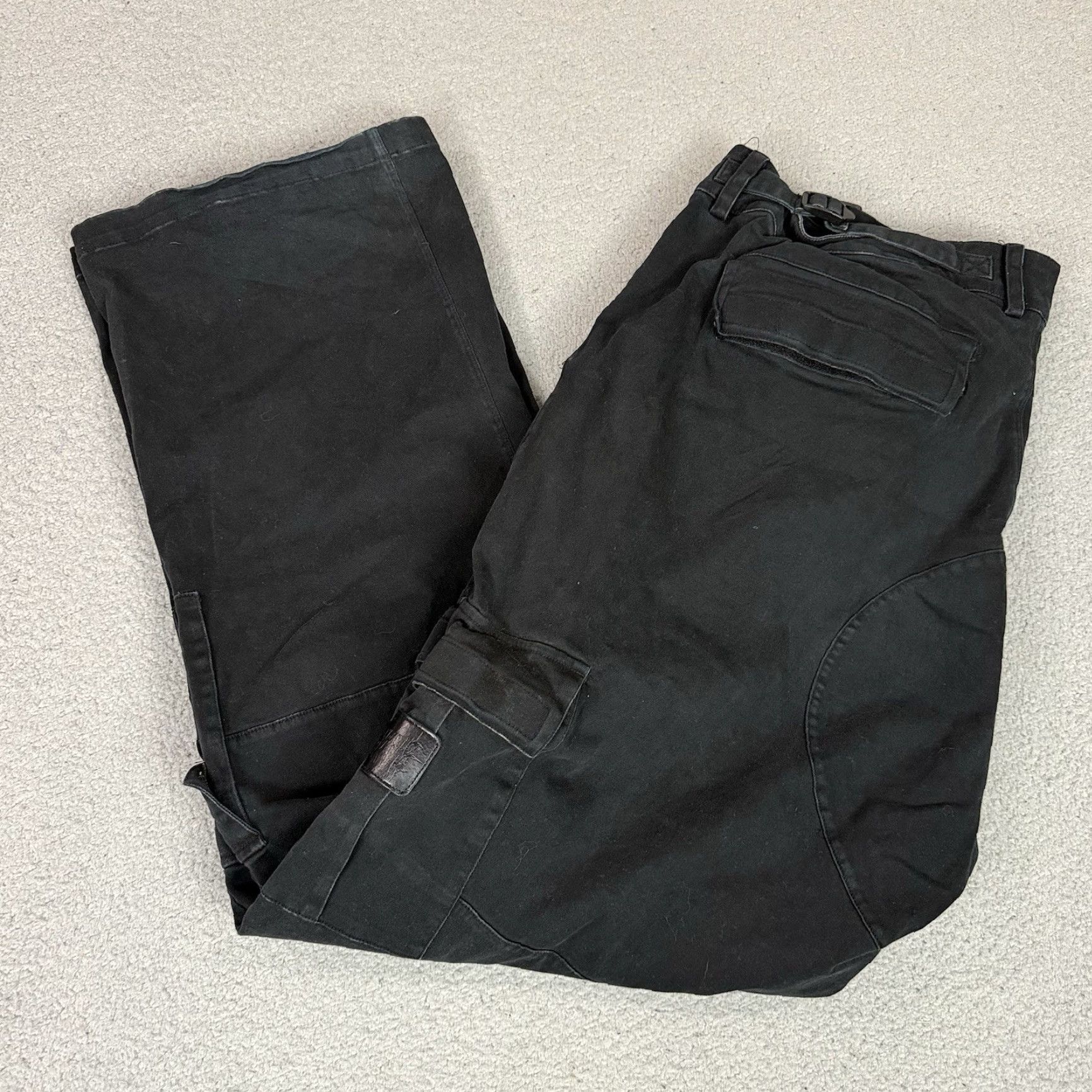 Dolls Kill Darker Wavs Pants Dolls Kill XL Black Cargo Baggy - Unisex Adults Pants Black XL Darker Wavs 90s/Bohemian/Punk/Grunge Mens/Womens Size 40" / US 18 - 2 Thumbnail