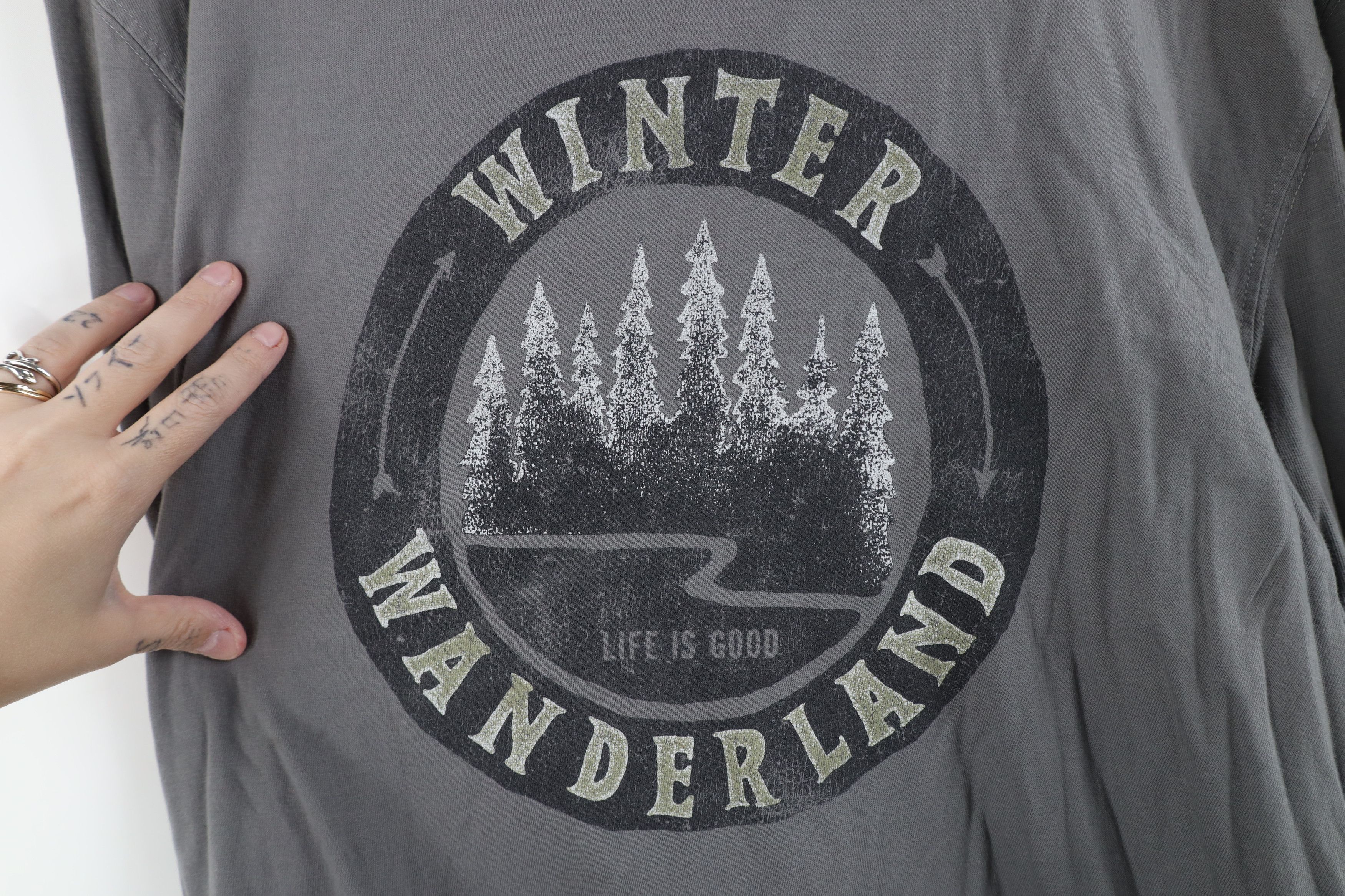 Life is Good Life Is Good Spell Out Winter Wanderland Long Sleeve T-Shirt Size US L / EU 52-54 / 3 - 4 Thumbnail