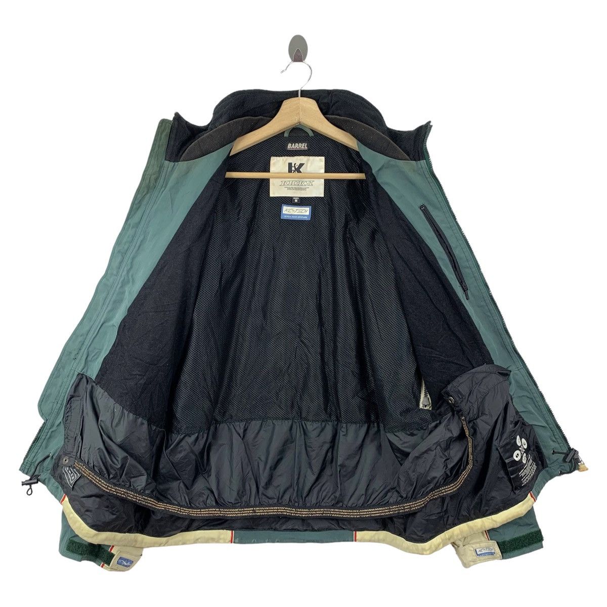 Vintage Vintage KICKS Outdoor Sportswear Winter Zipper Jacket Size US L / EU 52-54 / 3 - 3 Thumbnail