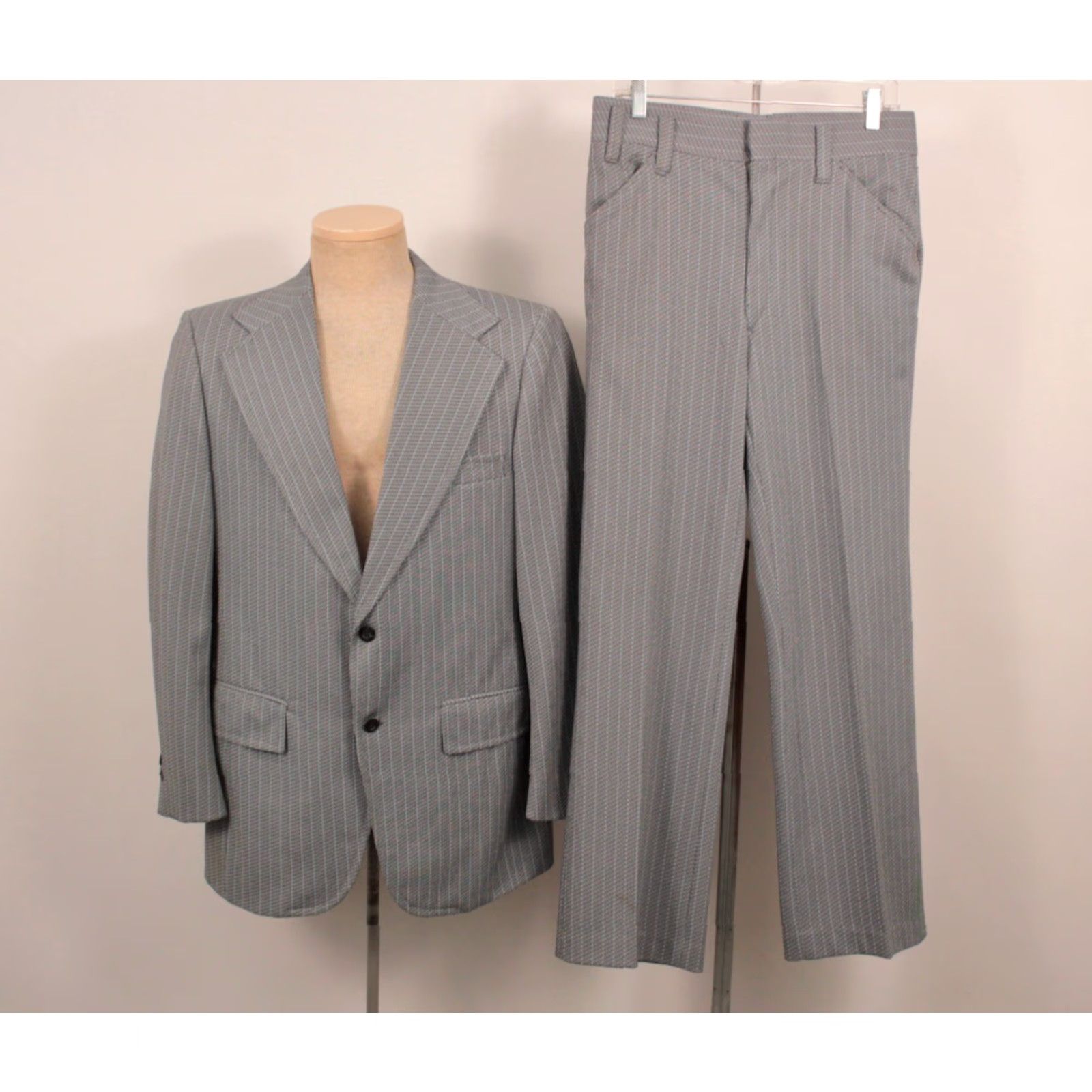 Vintage VINTAGE Men's VTG 70s Blue Pinstripe 2 PC Leisure Suit Sz M 1970s Disco Shirt Jacket Pants Mens Size 40R - 2 Thumbnail