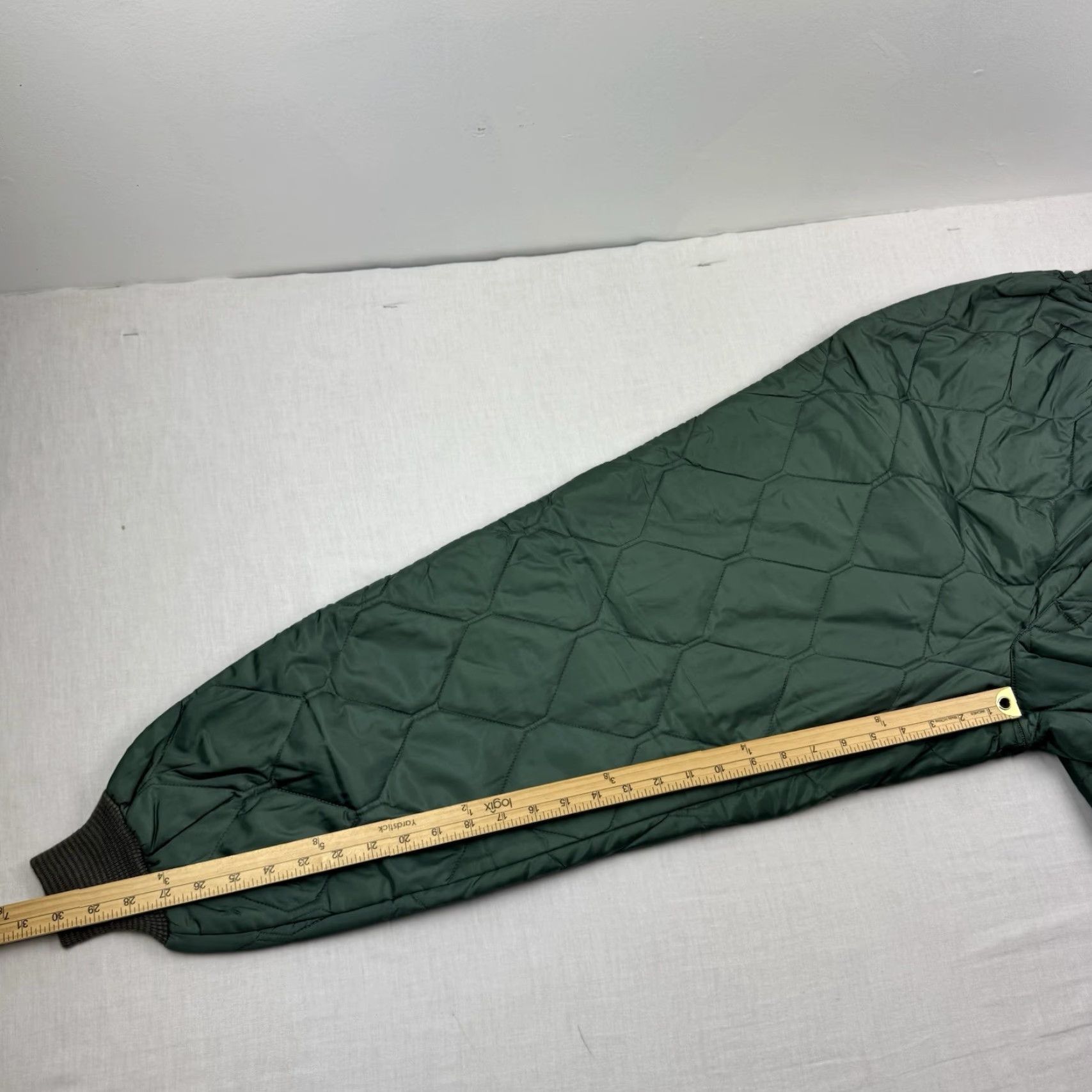 Vintage VINTAGE Army Quilted Pants - 1960s USA Military Snap Closure - Adult Large - Green Chino Style Trousers, Relaxed Fit, 30in Inseam, Workwear Mens Size US 33 - 7 Thumbnail