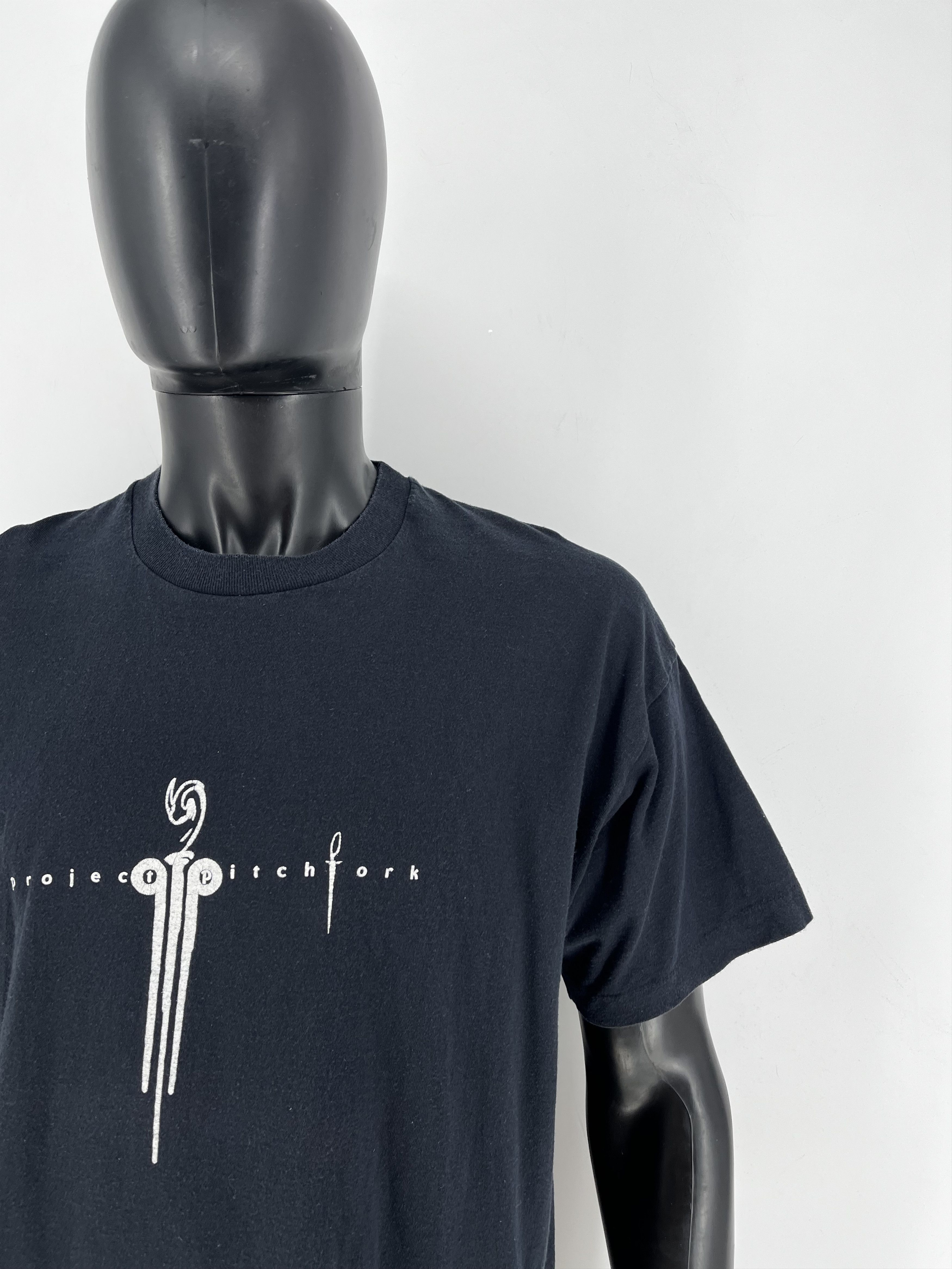 Band Tees VTG PROJECT PITCHFORK 90s T SHIRT XL GOTHIC RARE PREOWNED Size US XL / EU 56 / 4 - 8 Thumbnail