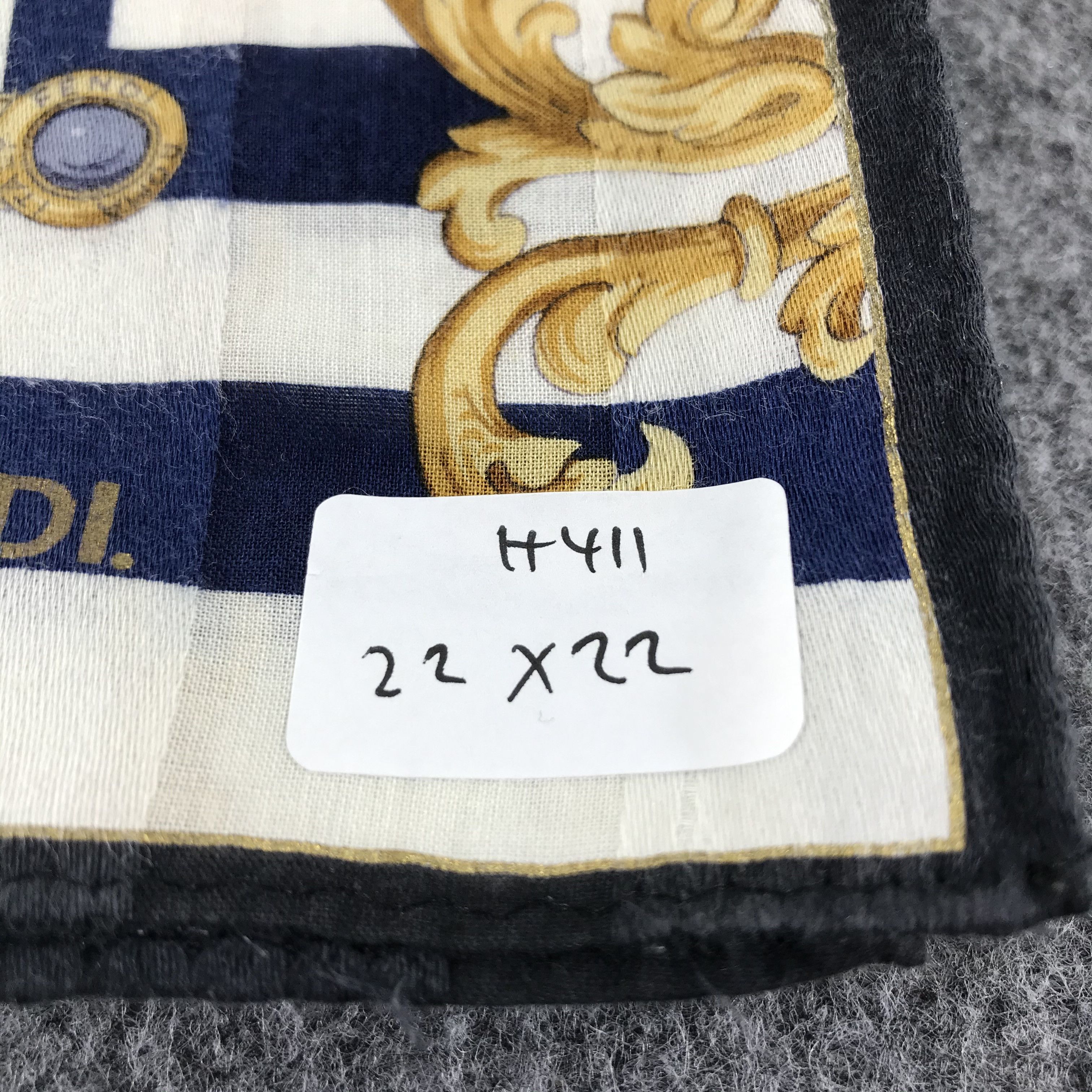 Japanese Brand Fendi FF Baroque Handkerchief Neckerchief Bandana H411 Size ONE SIZE - 9 Thumbnail