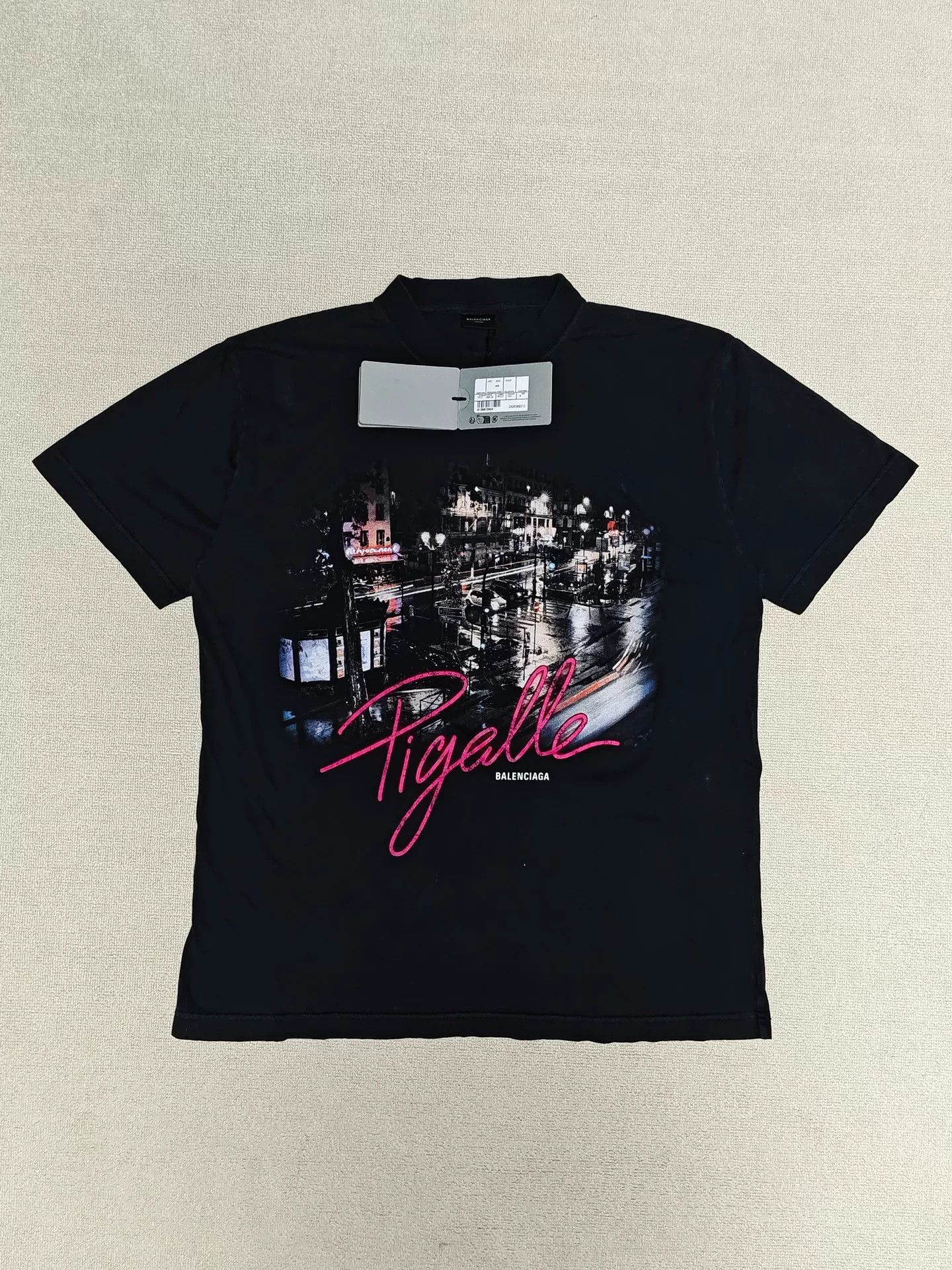 Balenciaga Balenciaga Pigalle Street Short Sleeve Tee Size US S / EU 44-46 / 1 - 1 Thumbnail