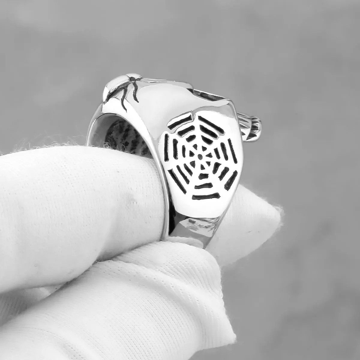 Vintage Spider Web Skull Ring Size 44 - 6 Thumbnail