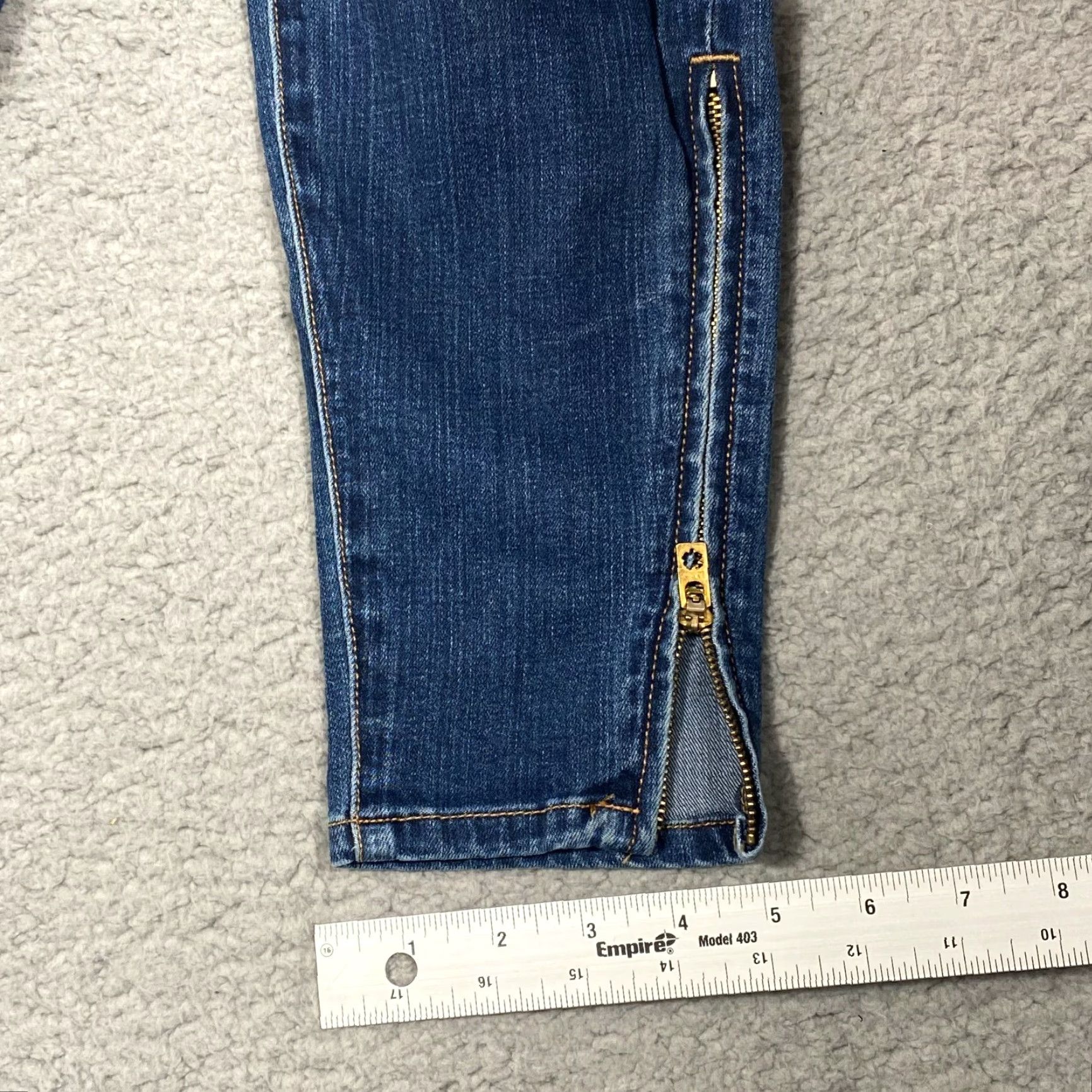 Lucky Brand LUCKY Brand SOFIA SKINNY Jeans Medium Wash Distress w/Ankle Zip Womens Size 27" / US 4 / IT 40 - 2 Thumbnail