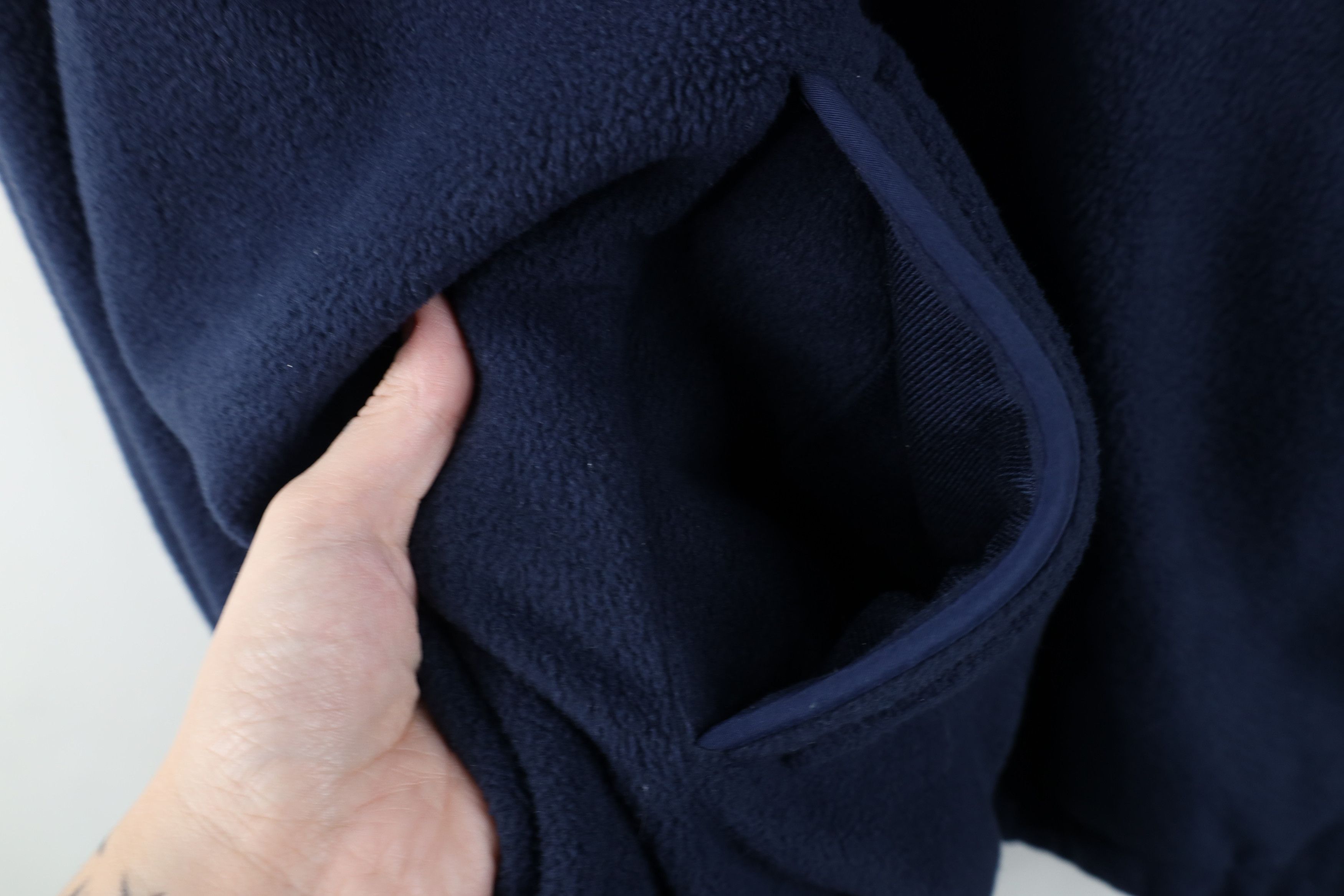 Vintage Vintage 90s Bay Resort Half Zip Fleece Sweater Navy Blue Size US M / EU 48-50 / 2 - 9 Thumbnail