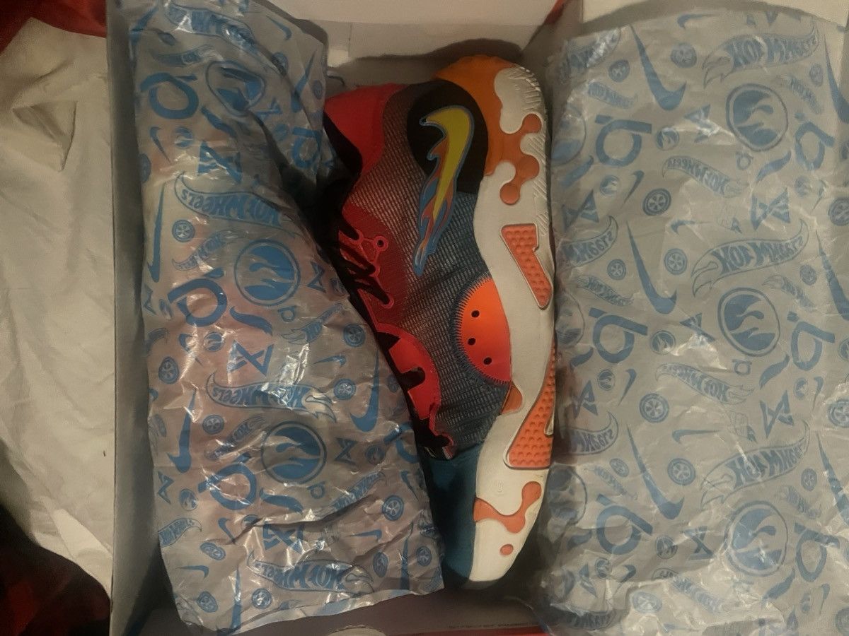 Nike PG 6 X Hotwheels Size US 12 / EU 45 - 1 Thumbnail