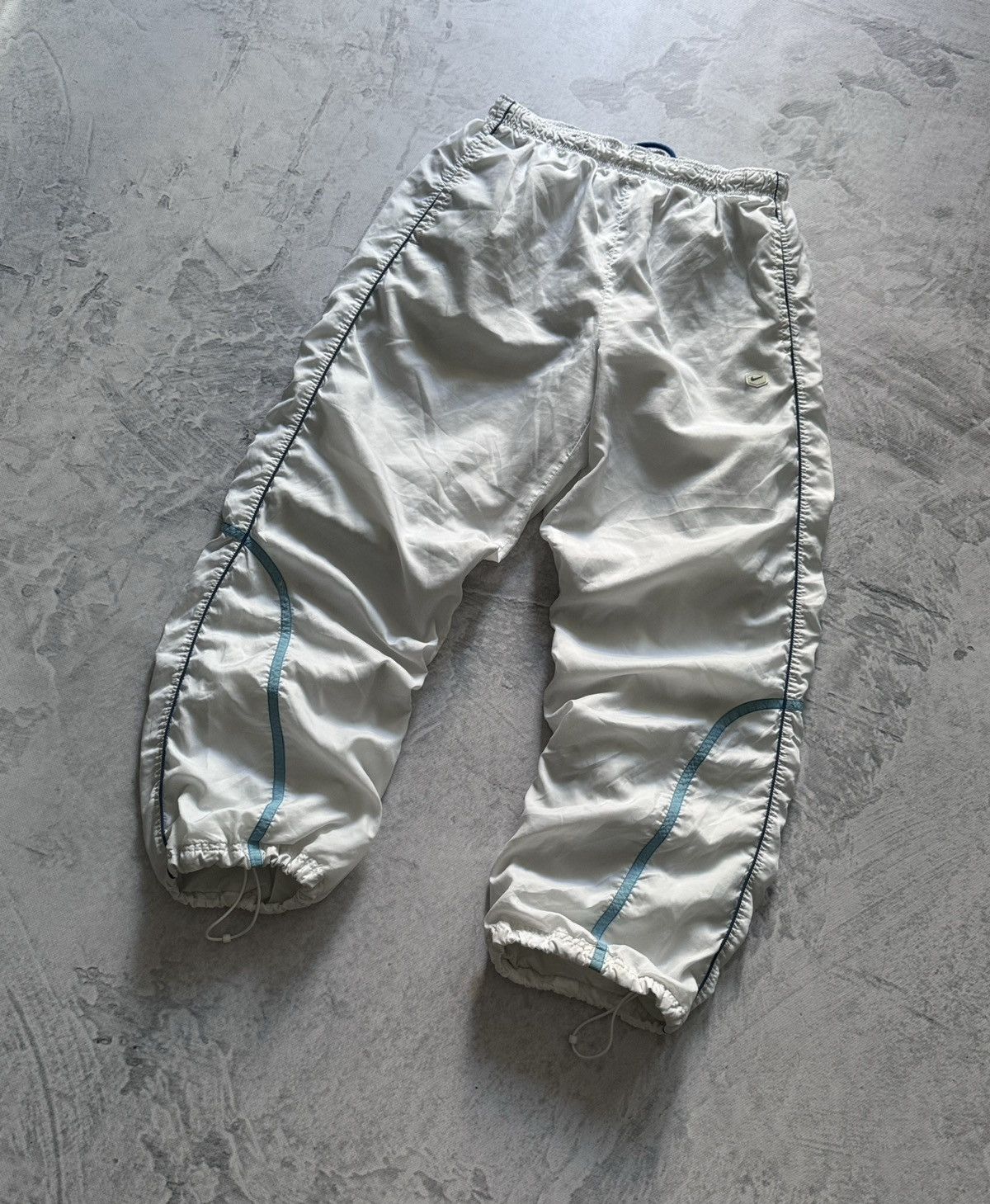 Nike × Vintage 00s Nike Vintage Nylon Joggers Baggy Pants Drill Size US 33 - 2 Thumbnail