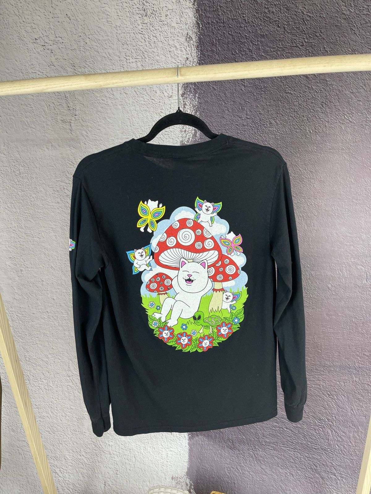 RIPNDIP Ripndip skateboarding black big logo long sleeve tee shirts Size US S / EU 44-46 / 1 - 2 Thumbnail