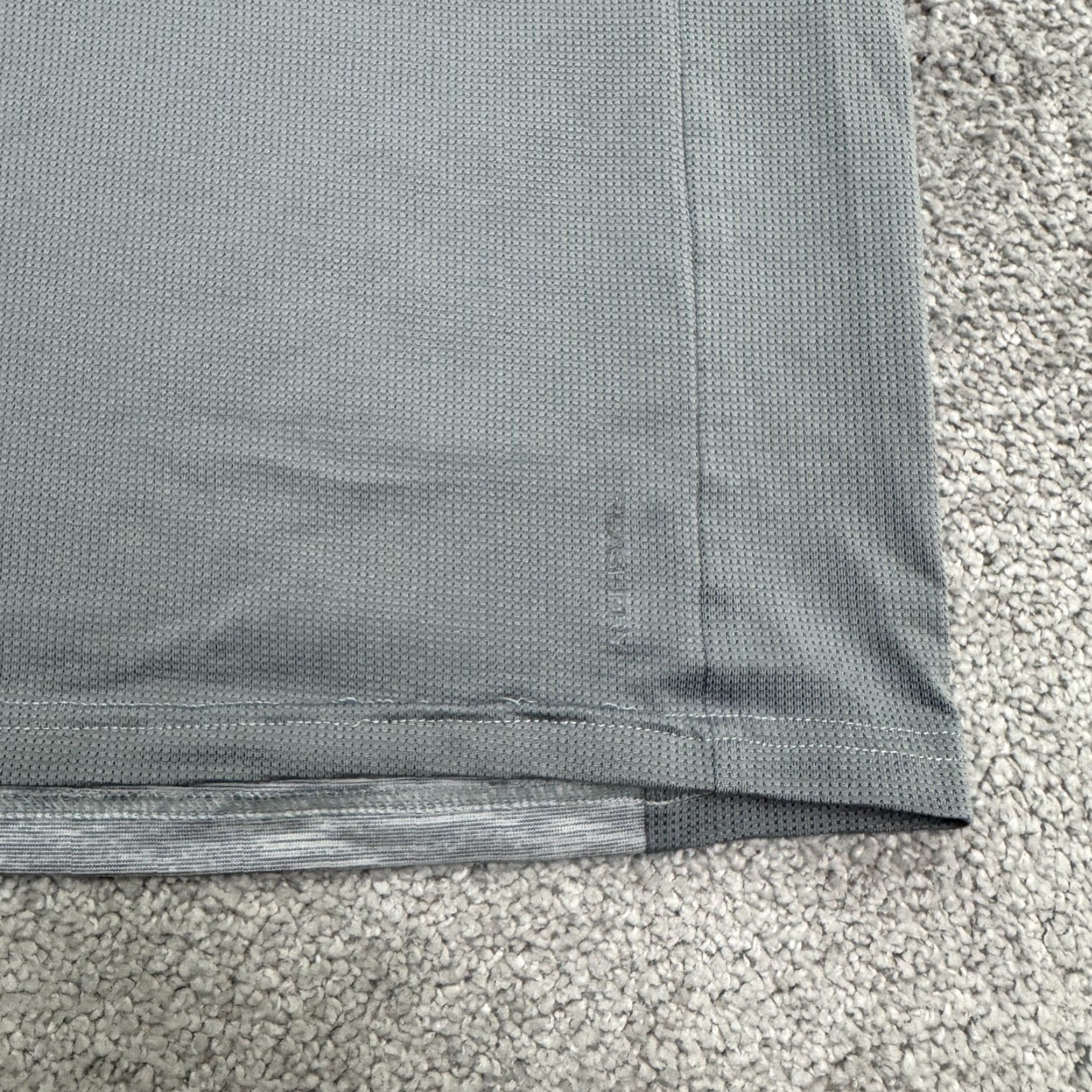 The North Face The North Face FlashDry T-Shirt Mens Small Gray V-Neck Short Sleeve Active Tee Size US S / EU 44-46 / 1 - 3 Thumbnail