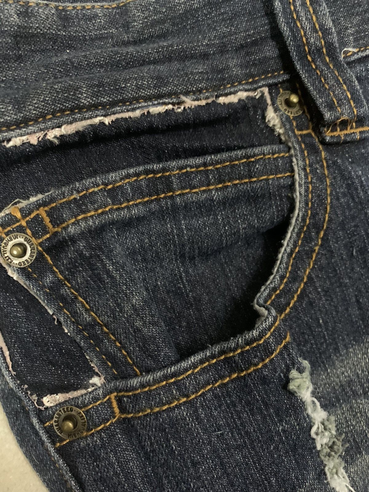 Japanese Brand Japanese Brand Blue Wash Painted Splatter Flare Grunge Jeans Size US 36 / EU 52 - 5 Thumbnail