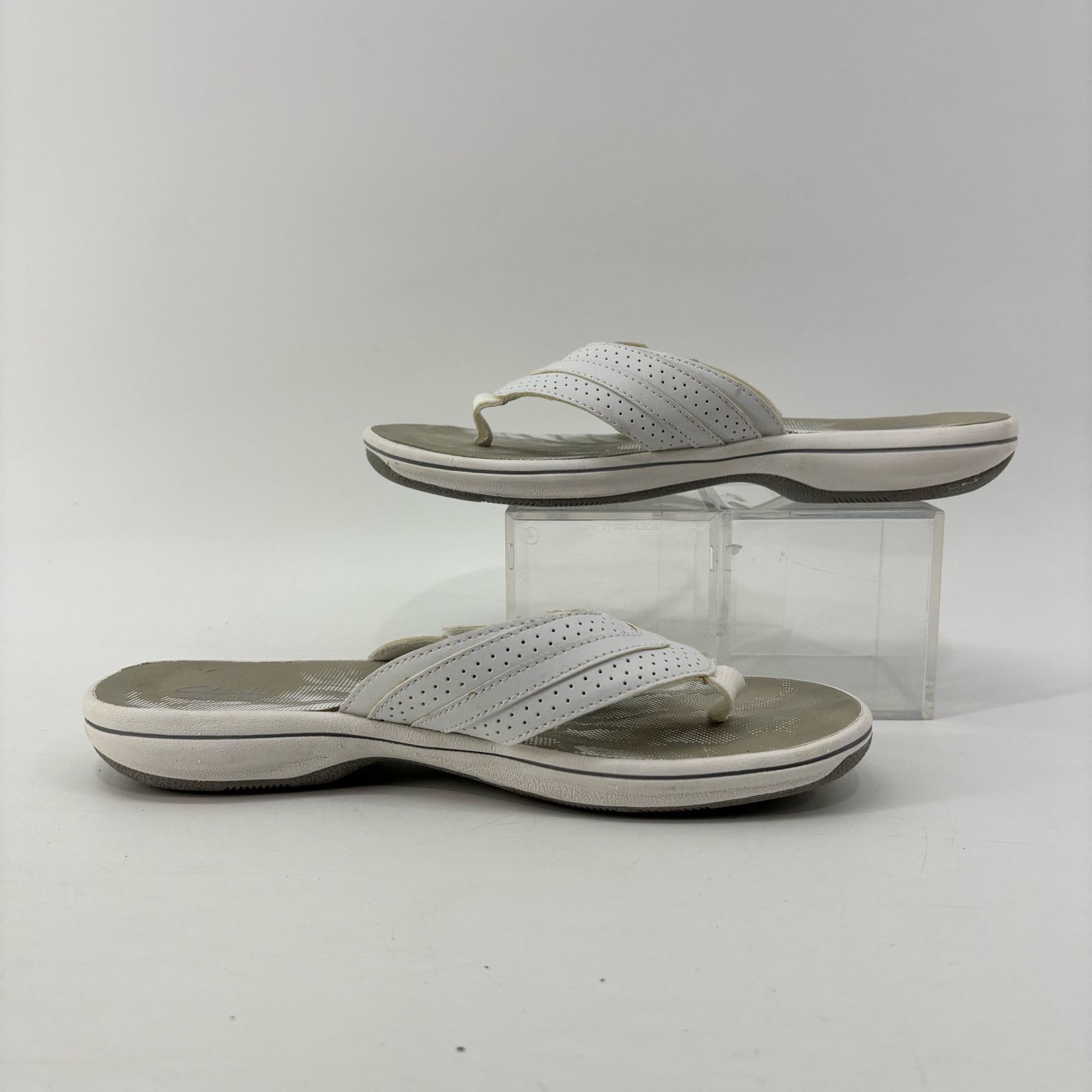 Clarks Clarks Womens Size 7 Breeze Sea Flip Flop Sandals White Size US 7 / IT 37 - 5 Thumbnail