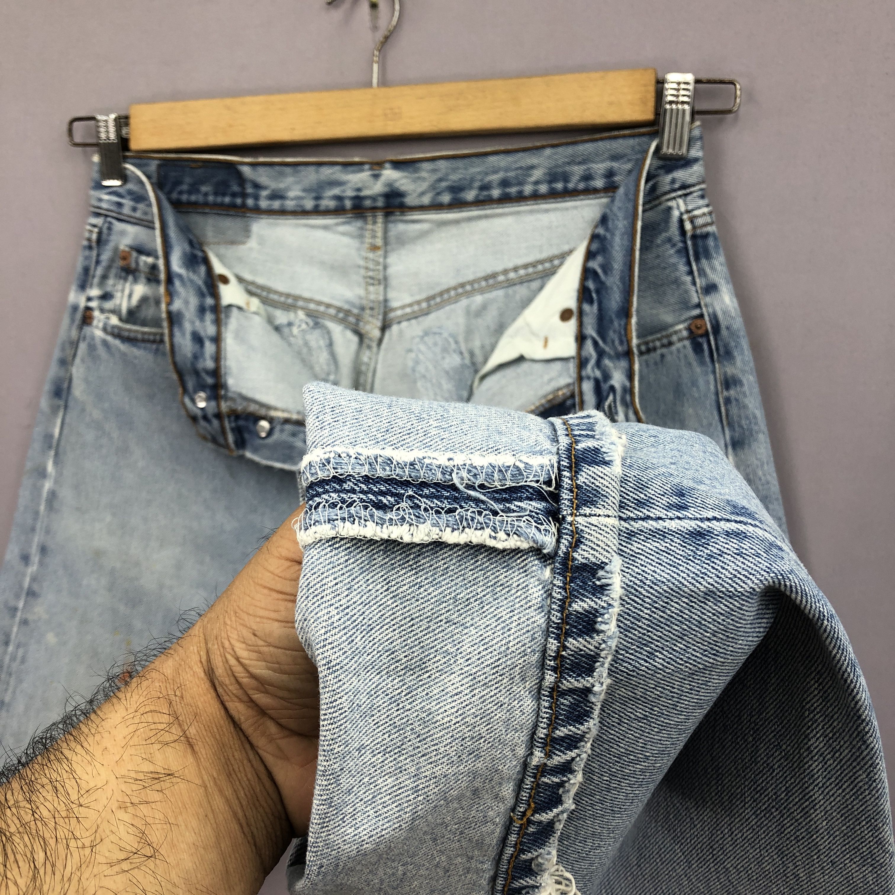 Levi's Vintage Levis 501 Sunfaded Jeans Levi's Ripped Faded Denim Size US 32 / EU 48 - 7 Thumbnail
