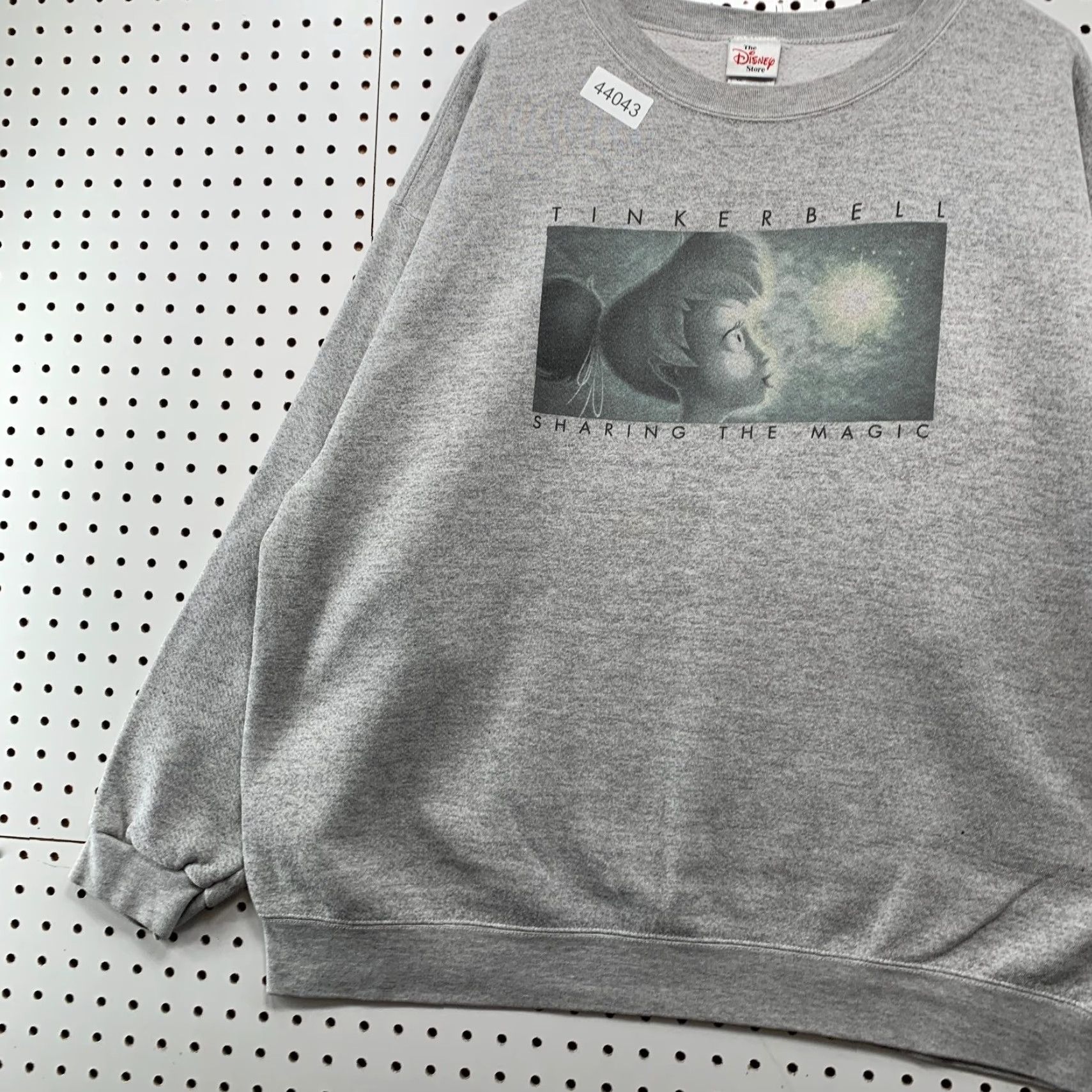 Disney VINTAGE Disney Tinkerbell Sharing The Magic Crewneck Sweatshirt 2XL Gray Fleece Mens Sweatshirt Graphic Print Crew Neck Disney Tinkerbell VTG Size US XXL / EU 58 / 5 - 2 Thumbnail