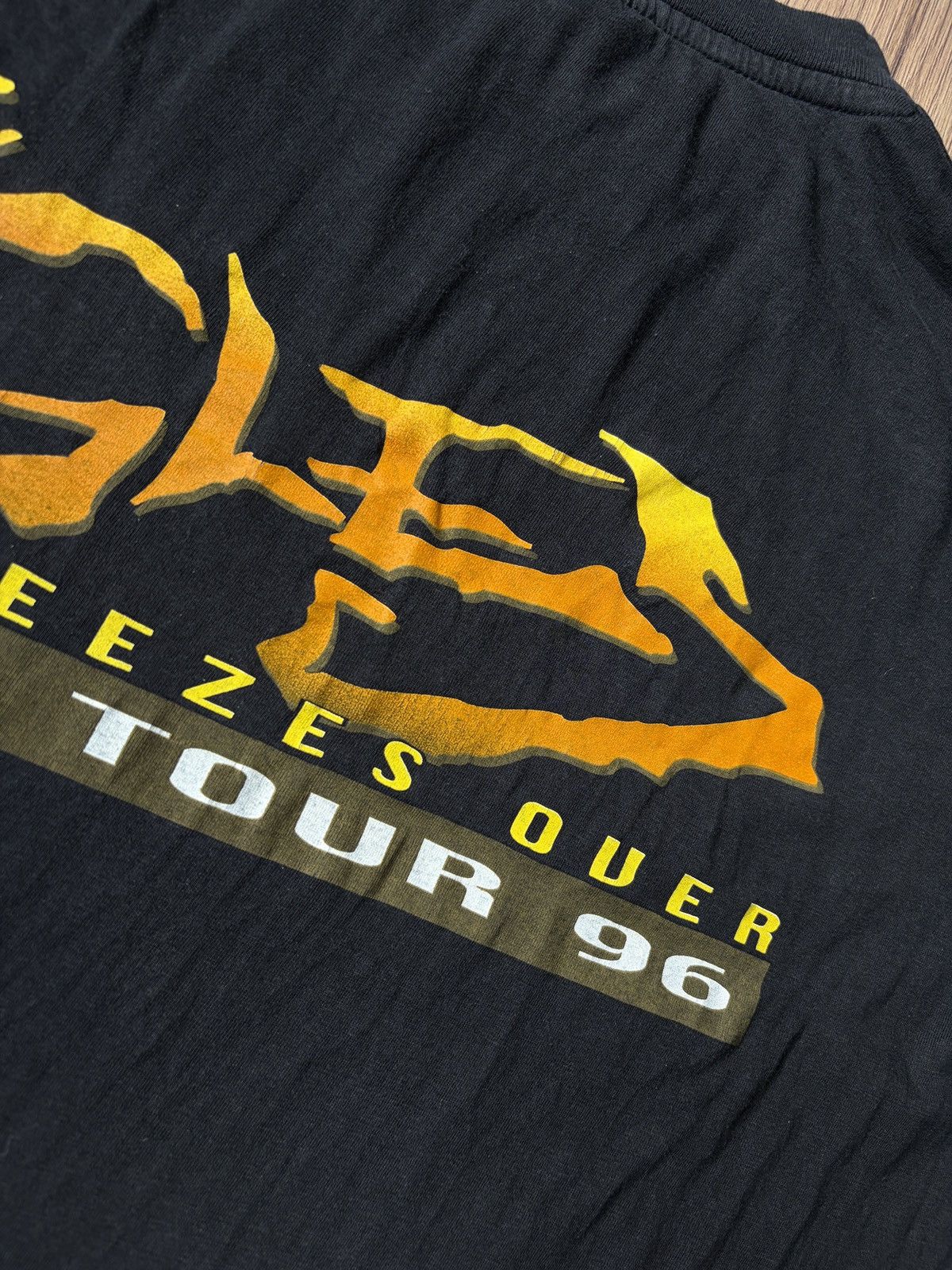Band Tees 1996 EAGLES Band Hell Freezes Over Tour T-shirt Size US XL / EU 56 / 4 - 13 Thumbnail