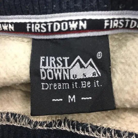 Vintage Vtg FIRST DOWN USA Crewneck Sweatshirt Spell Out Streetwear Size US M / EU 48-50 / 2 - 7 Thumbnail