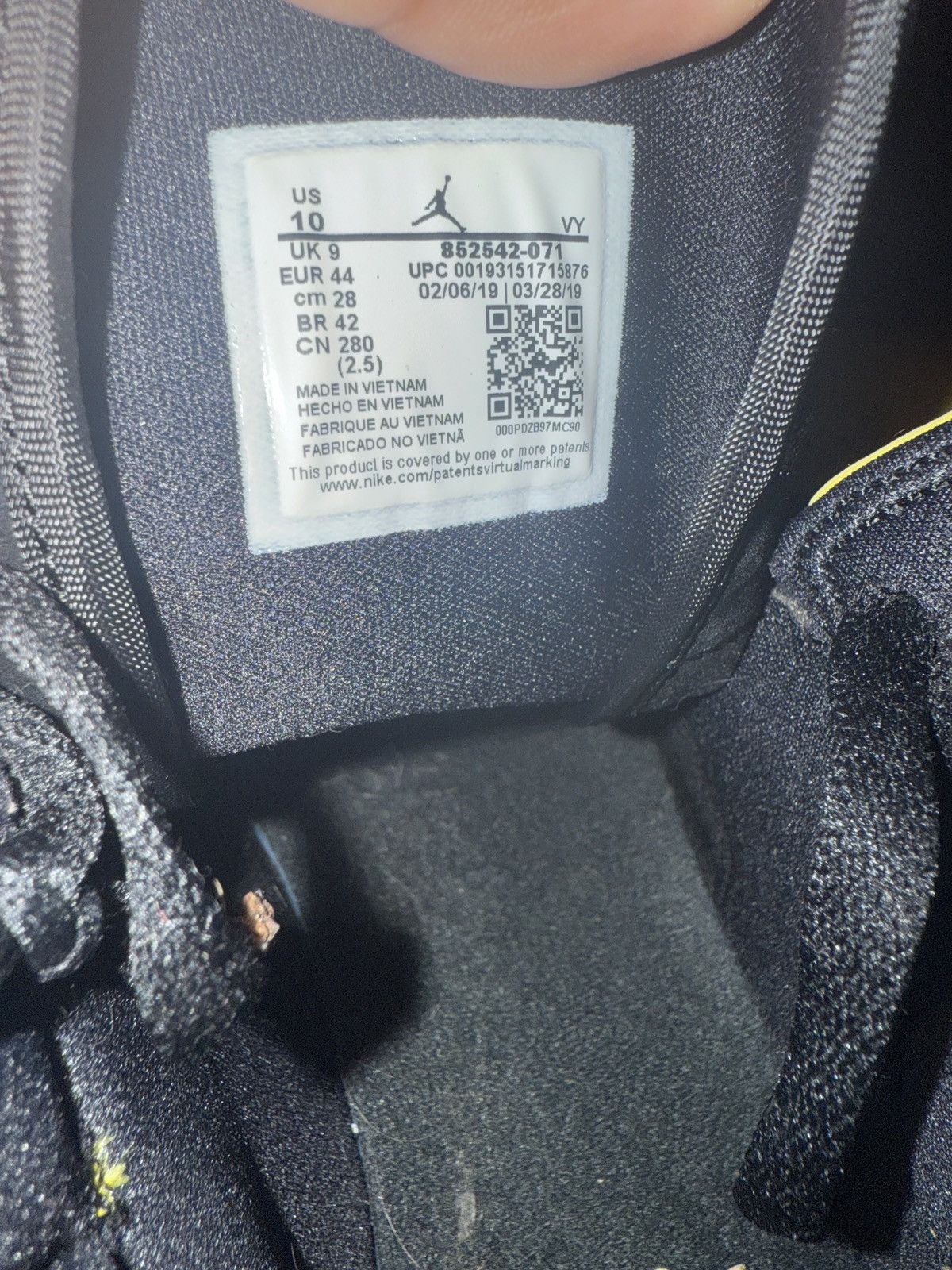 Jordan Brand Jordan 1 Mid Yellow Toe Black Size US 10 / EU 43 - 7 Thumbnail