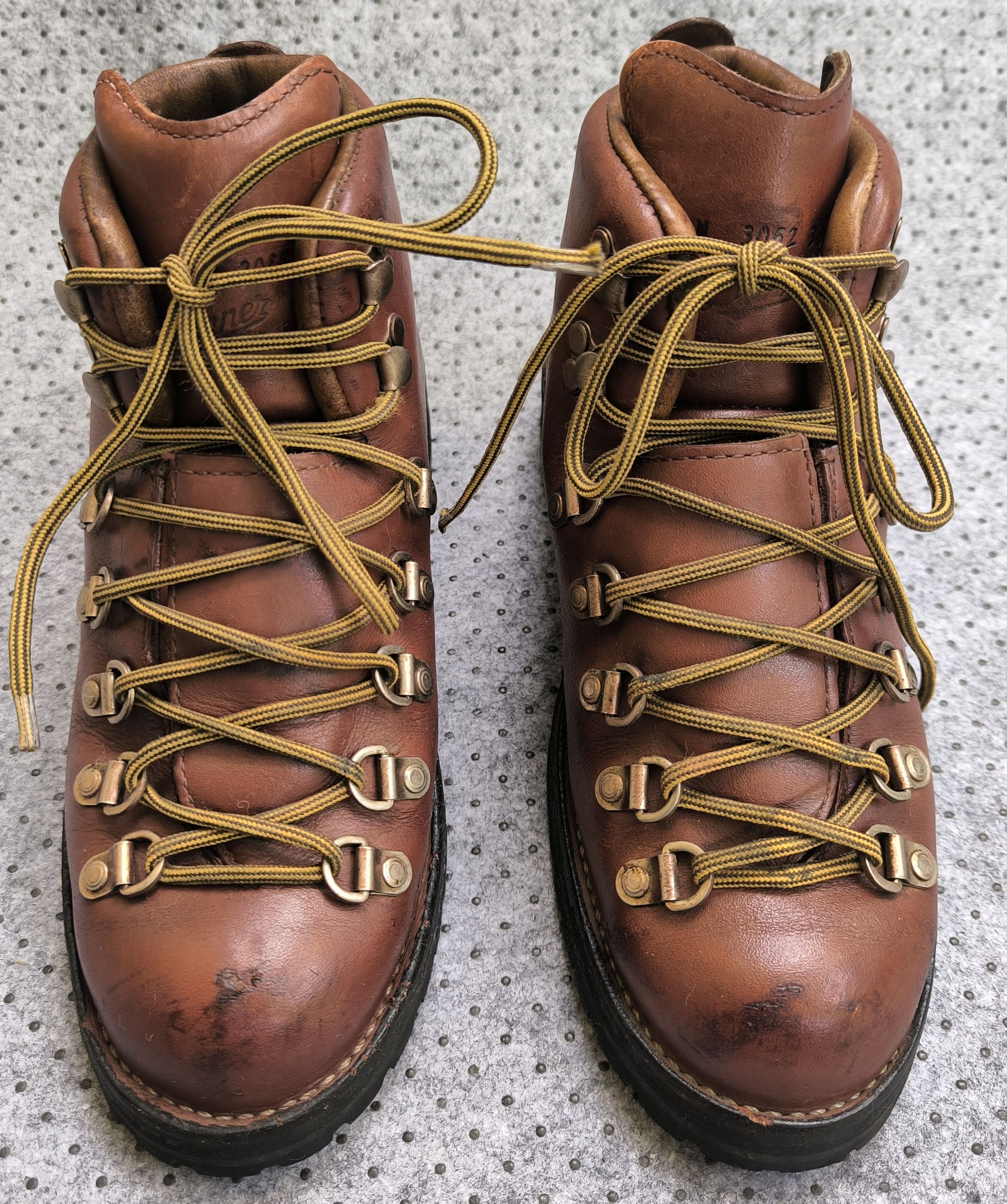 Danner DANNER Mountain Light hiking boot Size US 7 / EU 40 - 3 Thumbnail