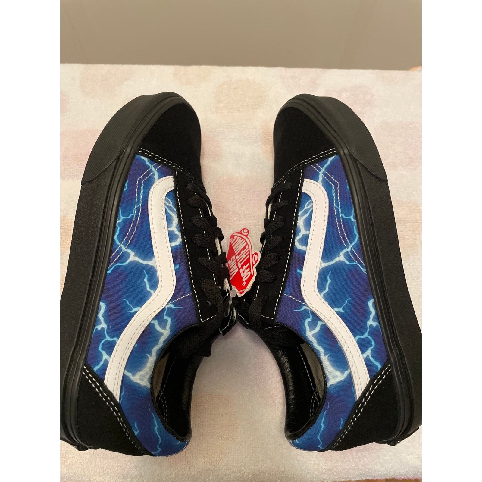 Vans Vans Lightening Sneaker- Men’s Size 6/ Women’s Size 7.5 Size US 6 / EU 39 - 6 Thumbnail